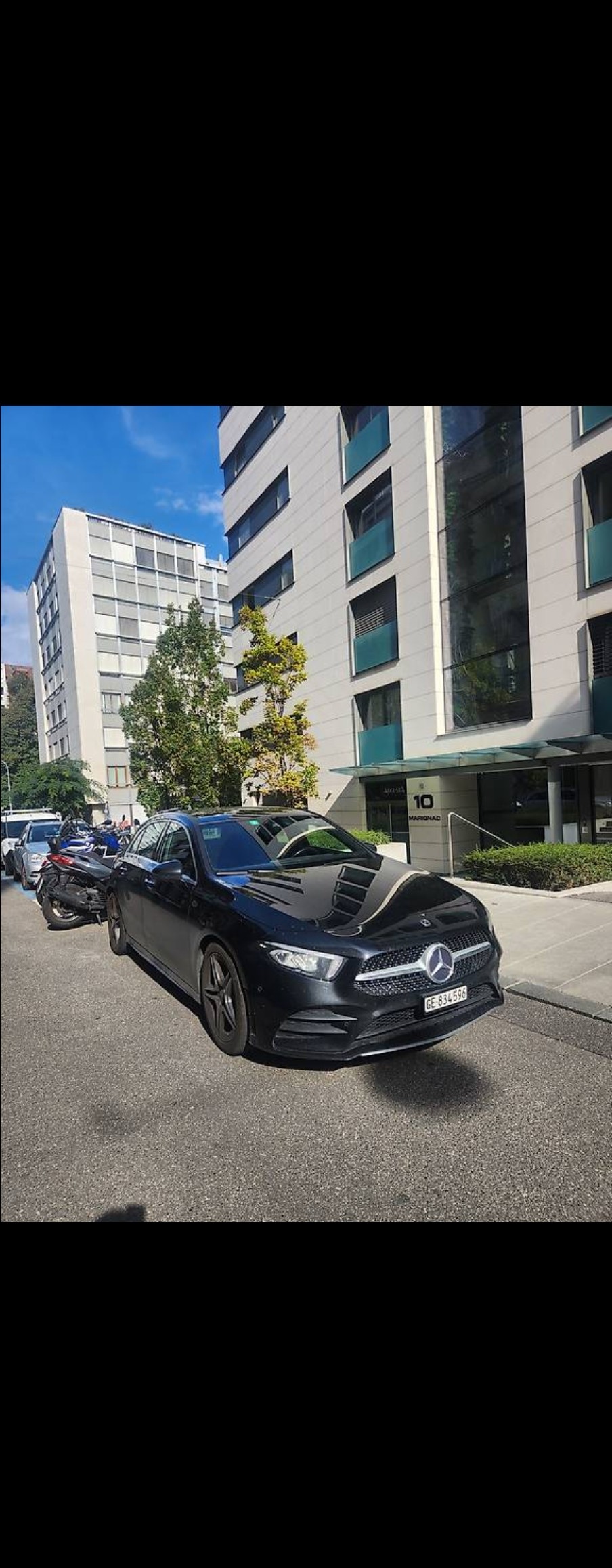 MERCEDES-BENZ A 250 AMG Line 7G-DCT-image-1