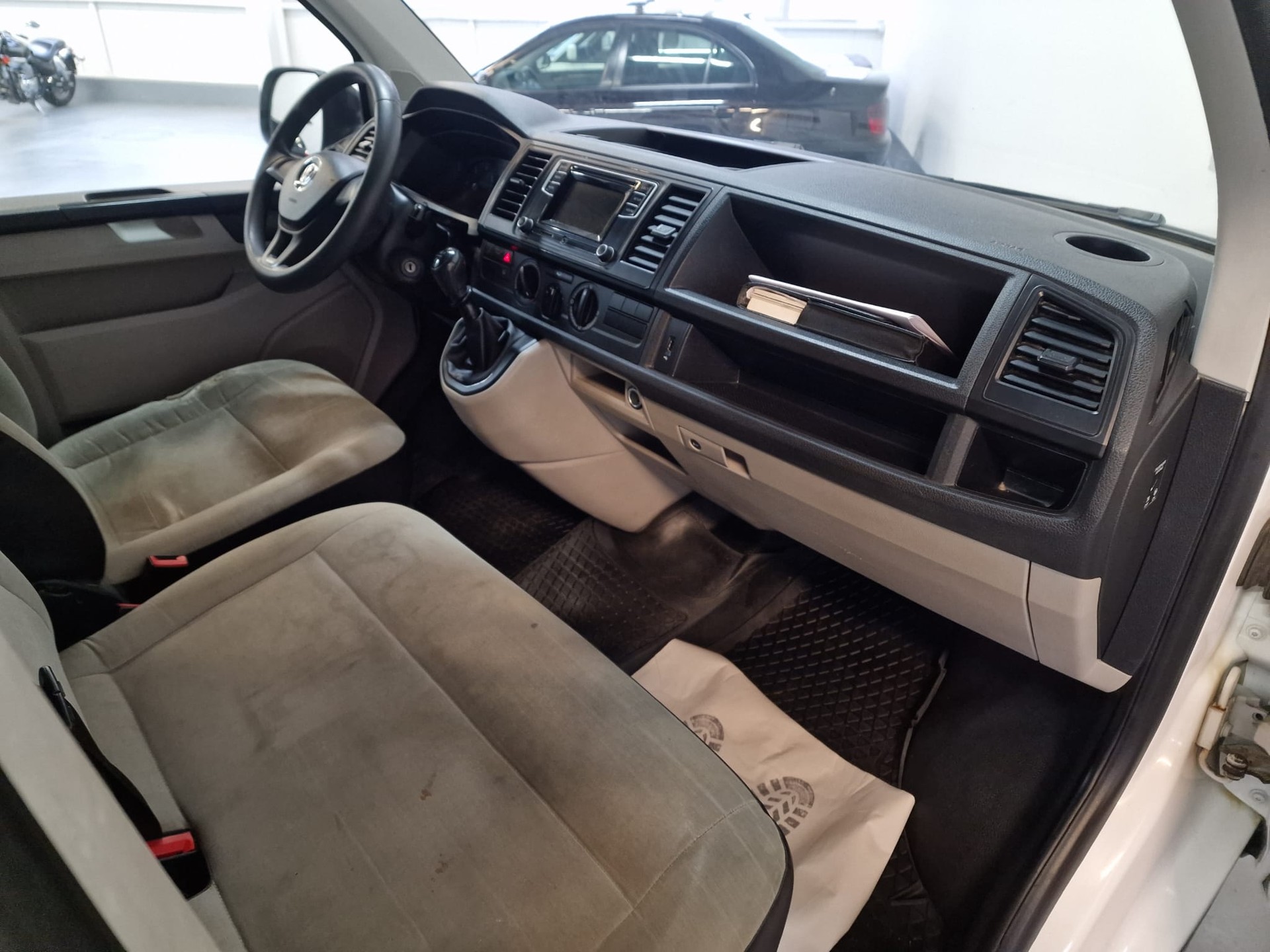 VW T6 2.0 TDI Euro 6-image-12