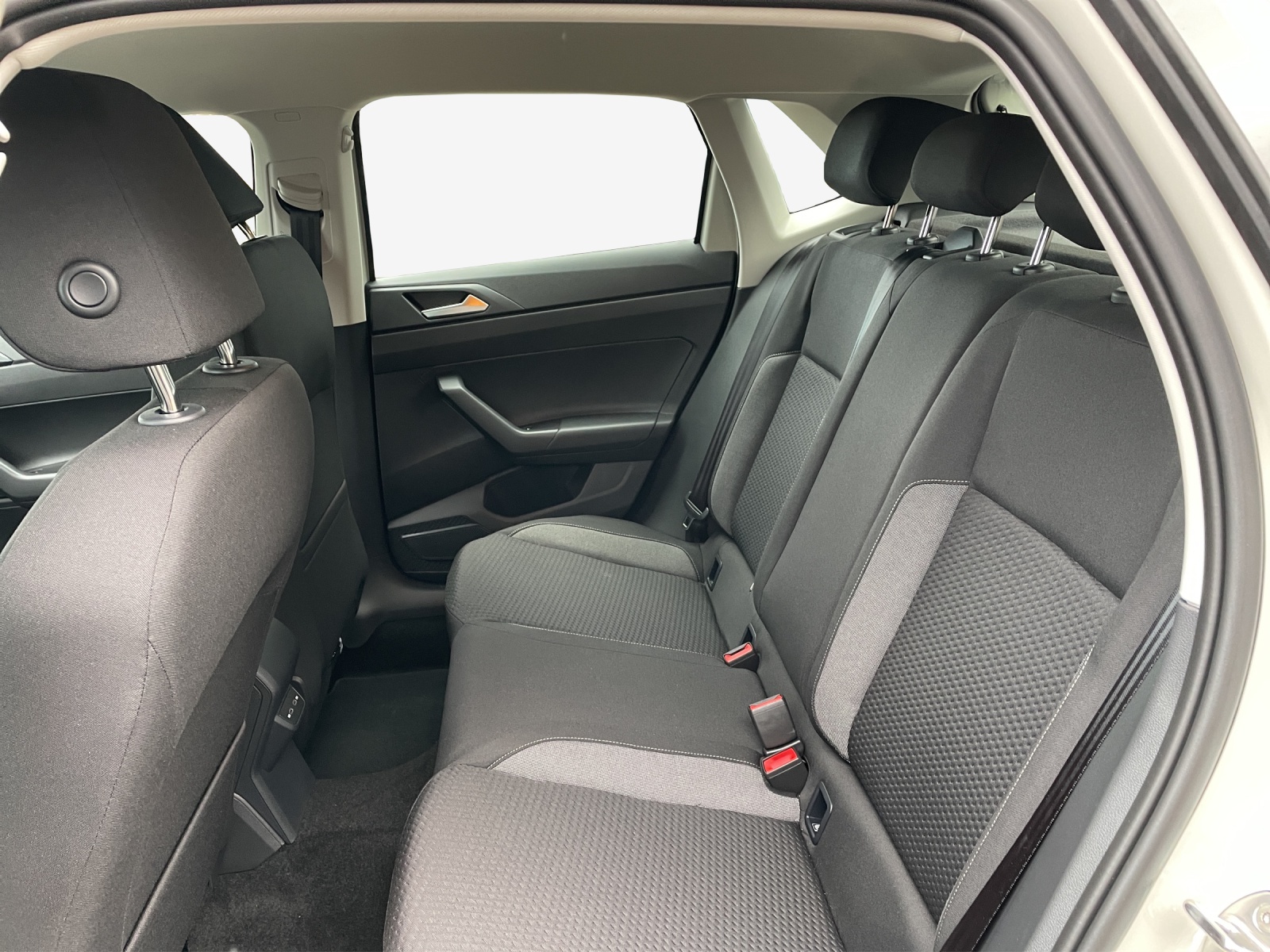 VW Polo 1.0 TSI Life DSG-image-11