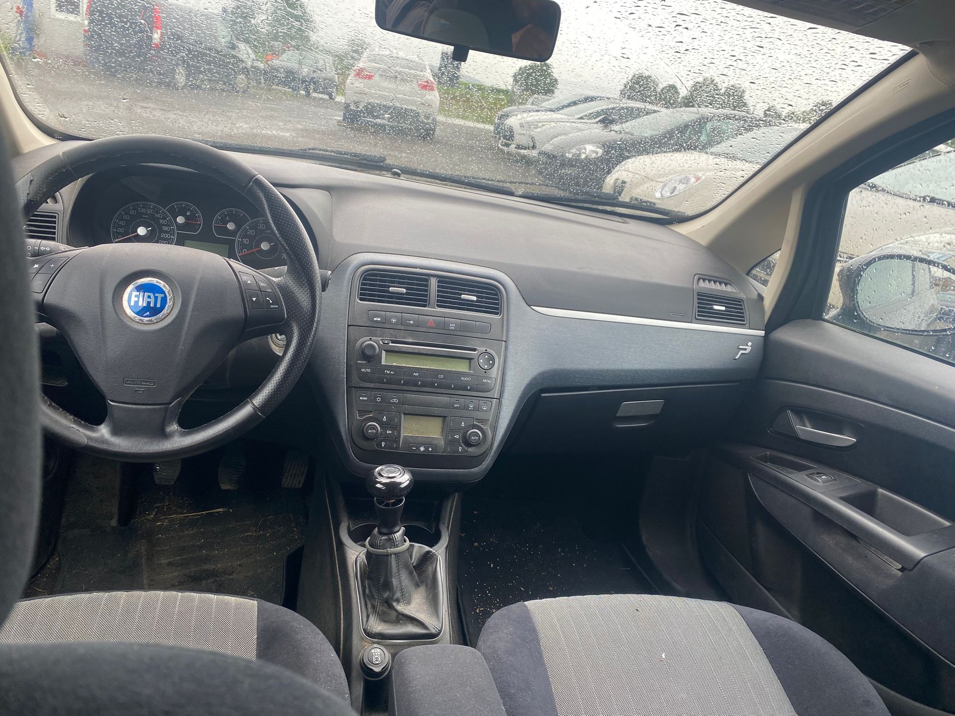 FIAT Punto 1.4 16V Turbo Dynamic-image-8