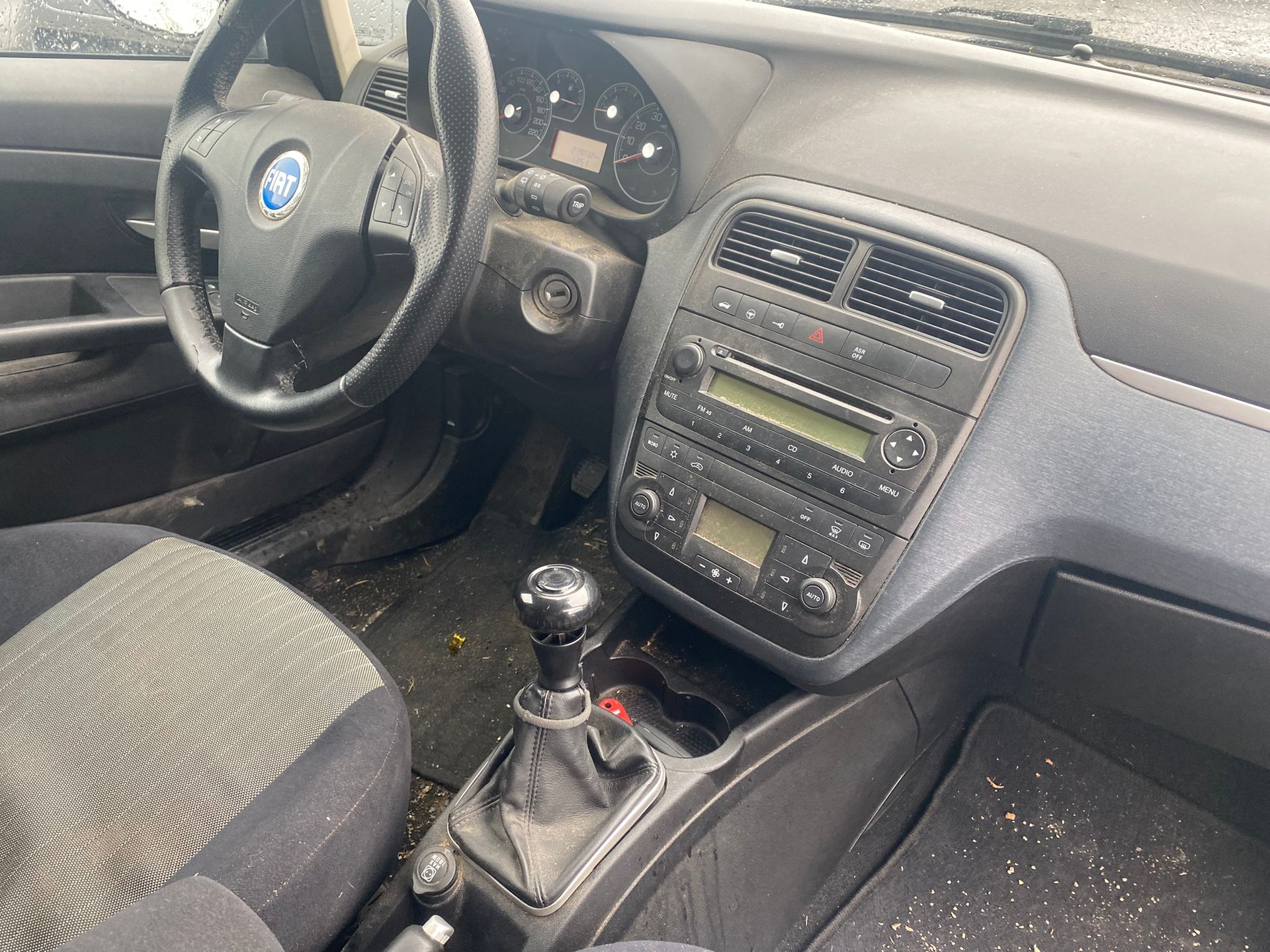 FIAT Punto 1.4 16V Turbo Dynamic-image-10
