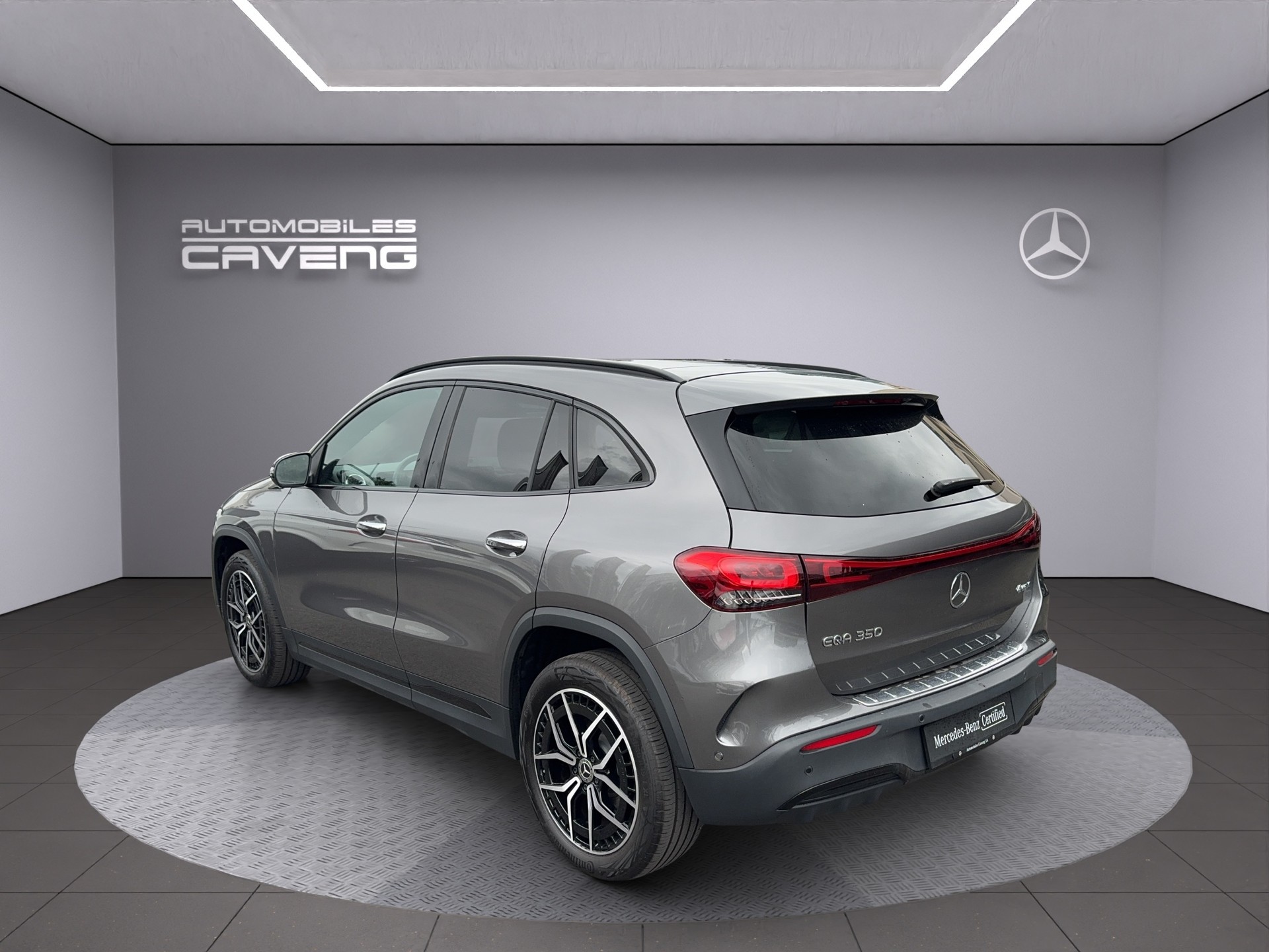 MERCEDES-BENZ EQA 350 4Matic-image-2