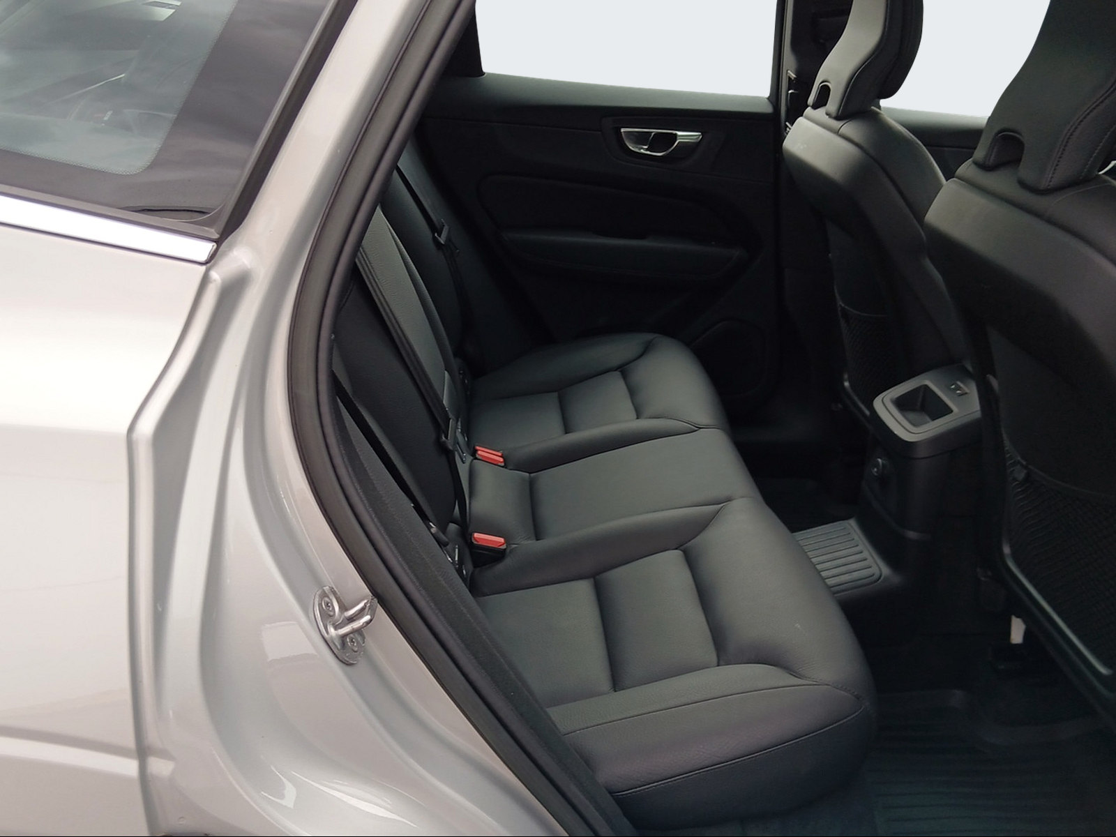 VOLVO XC60 2.0 T6 TE Ultimate Bright eAWD-image-12