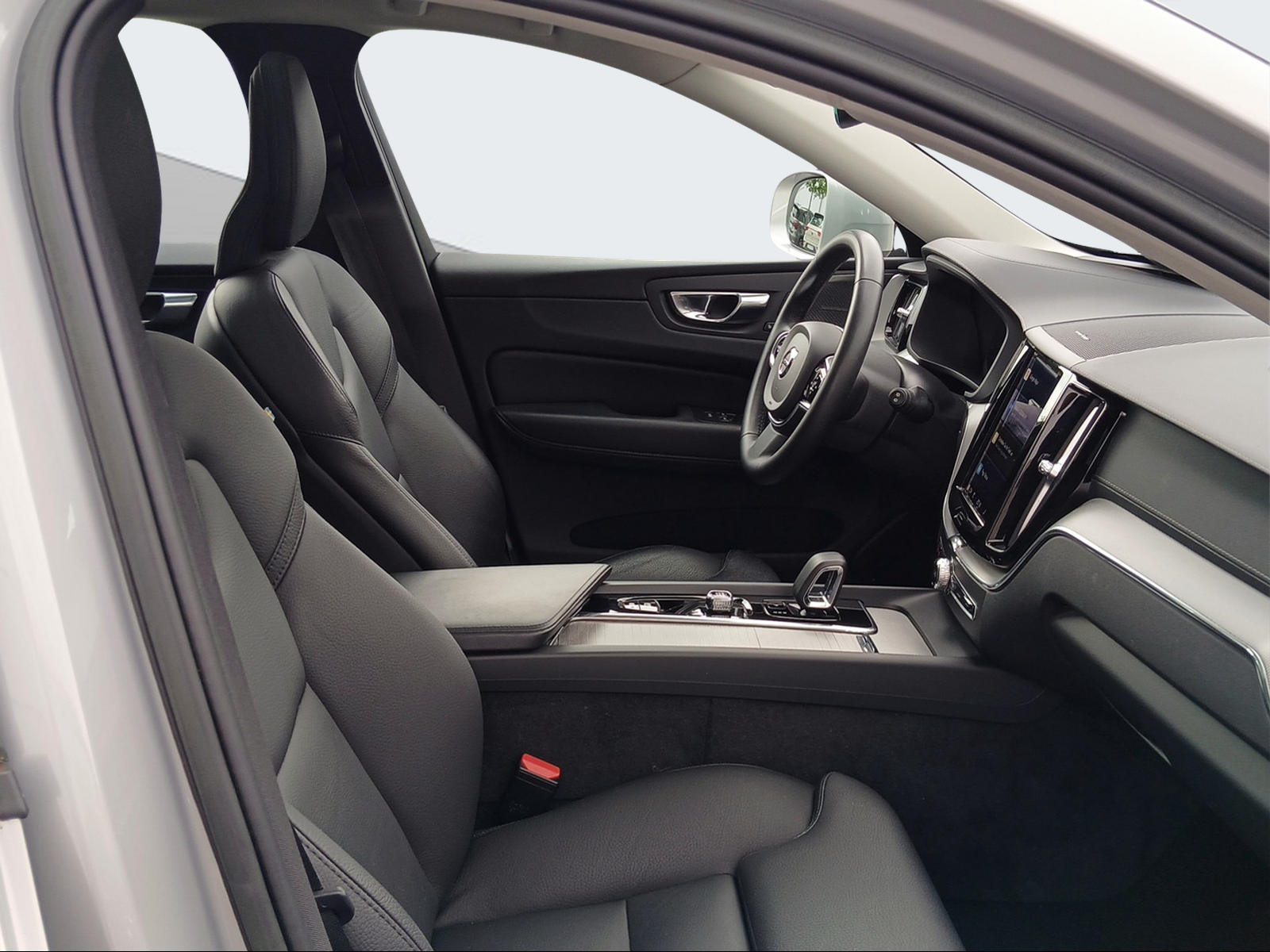 VOLVO XC60 2.0 T6 TE Ultimate Bright eAWD-image-13