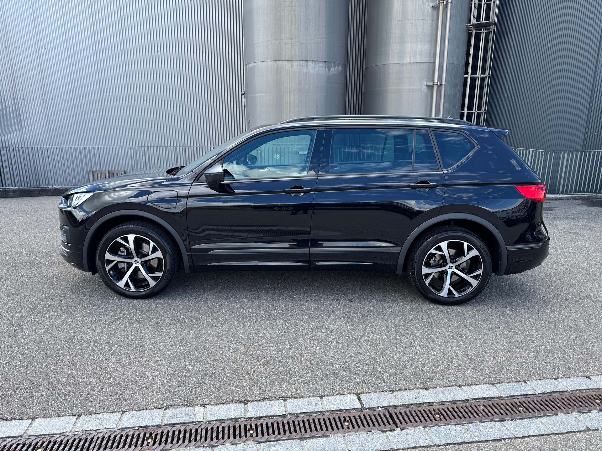 SEAT Tarraco 1.4 e-HYBRID DSG Move FR-image-1