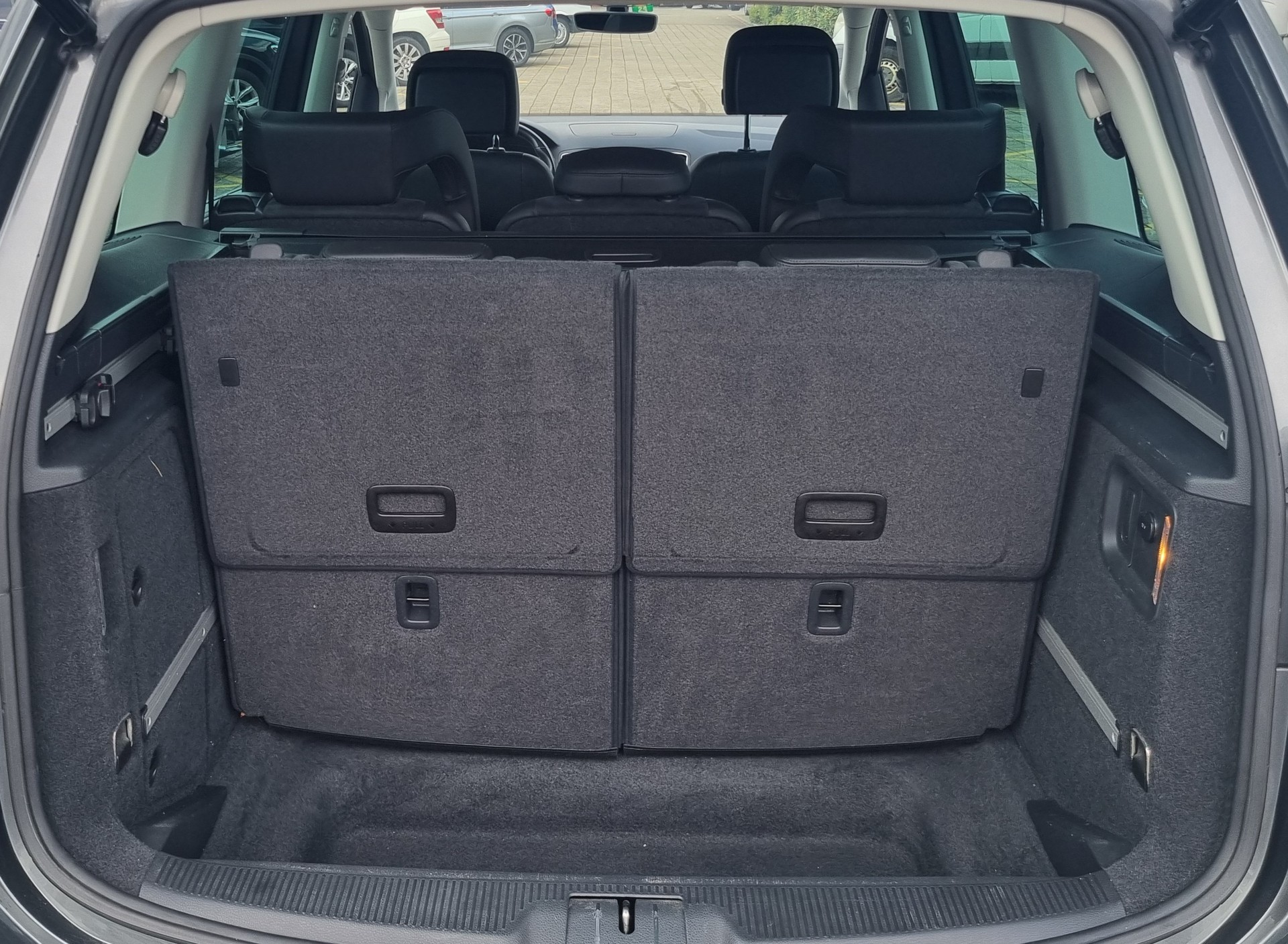 SEAT Alhambra 2.0 TDI Highline 7 P 184 PS DSG-image-14