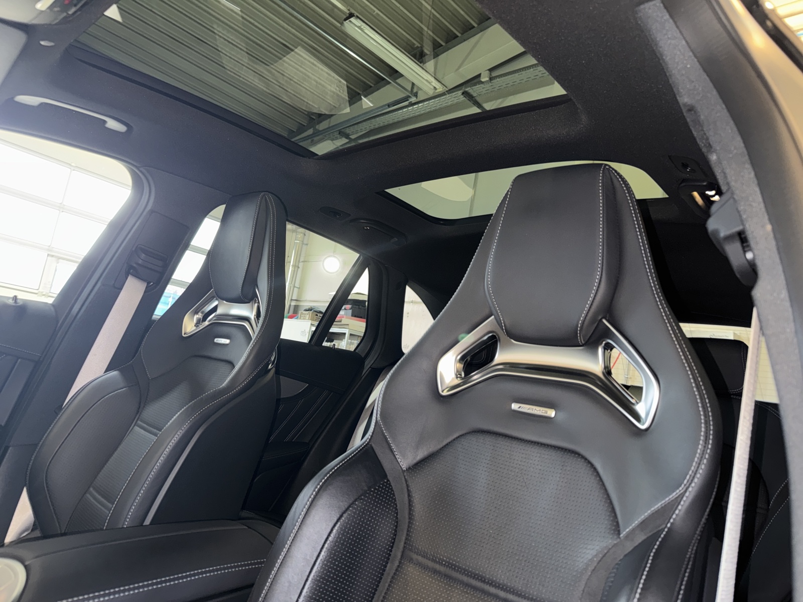 MERCEDES-BENZ GLC 63 S AMG 4Matic 9G-Tronic-image-14