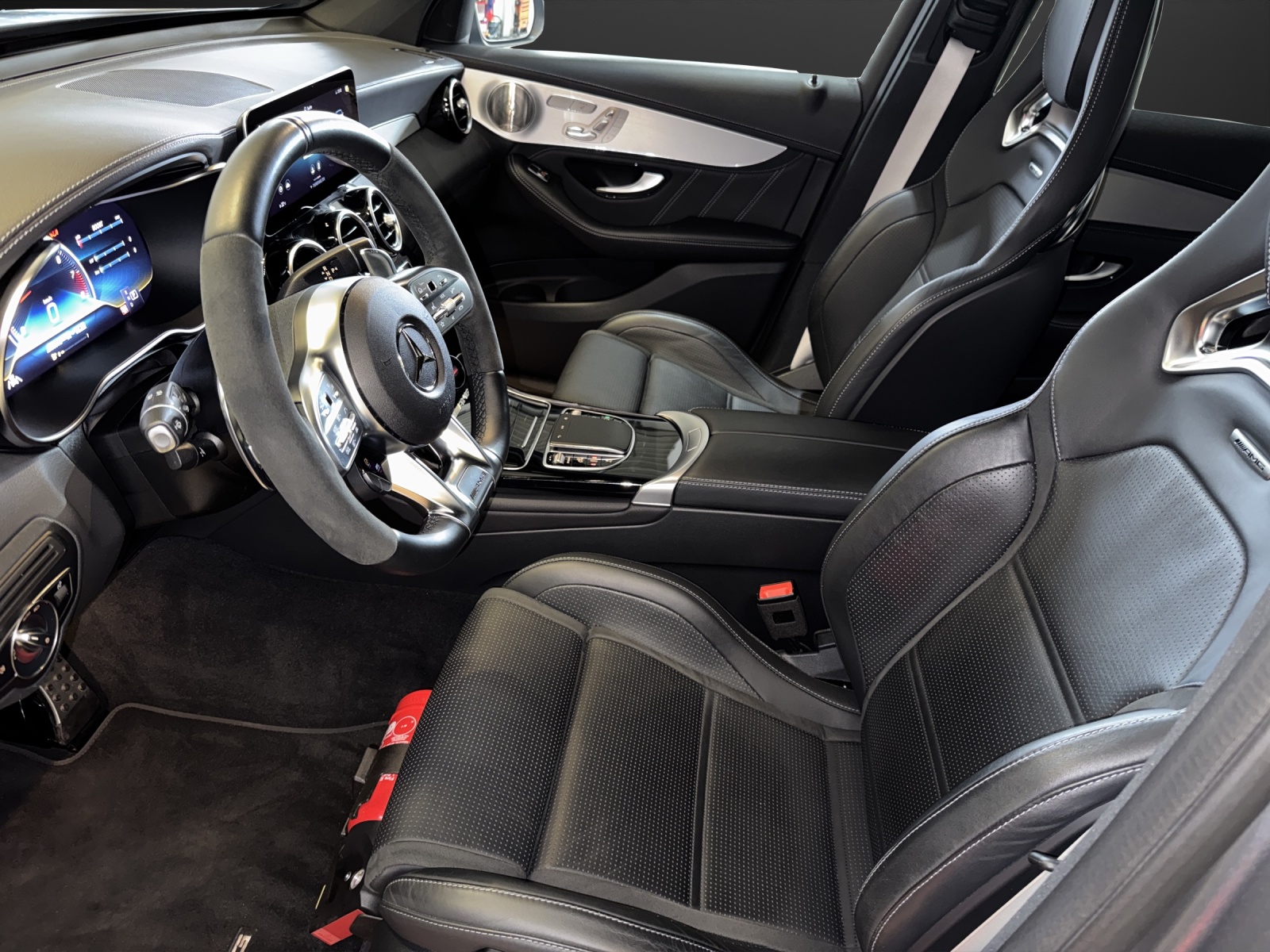MERCEDES-BENZ GLC 63 S AMG 4Matic 9G-Tronic-image-7