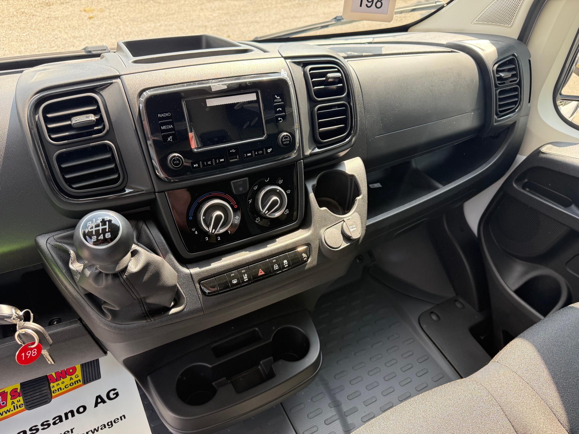 OPEL Movano 2.2 d 3.5t L2H2 140 PS neues Interieur-image-11