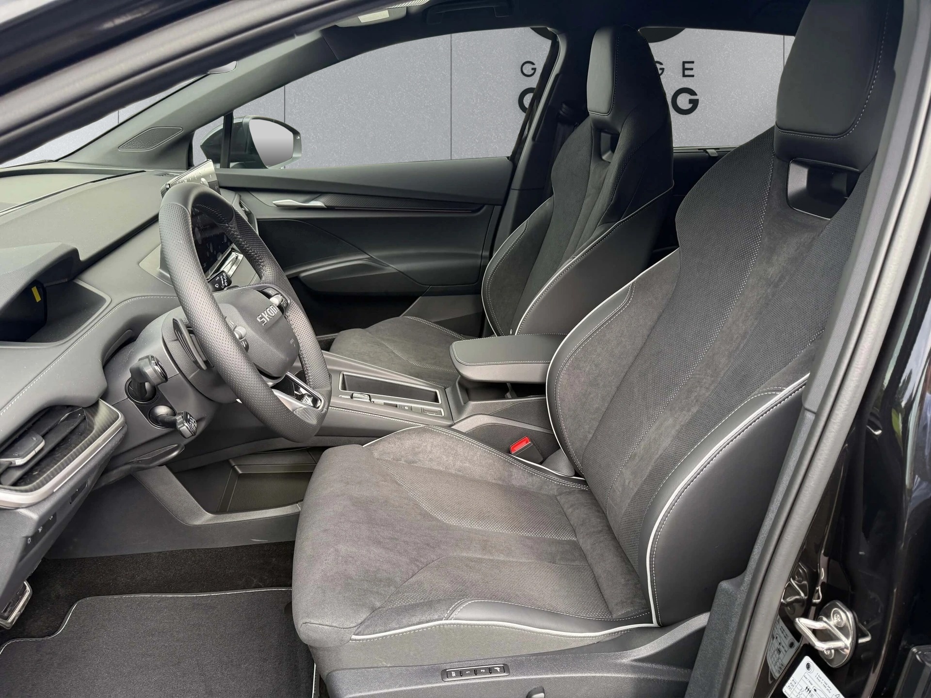 SKODA Enyaq 85x Sportline 4x4-image-4