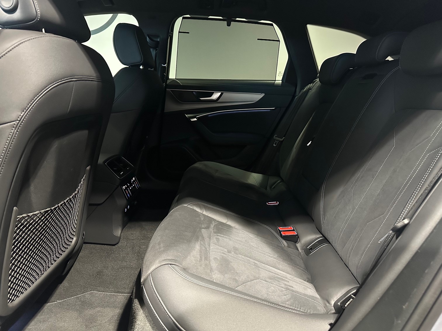 AUDI A6 Avant 40 TDI quattro S-tronic-image-4