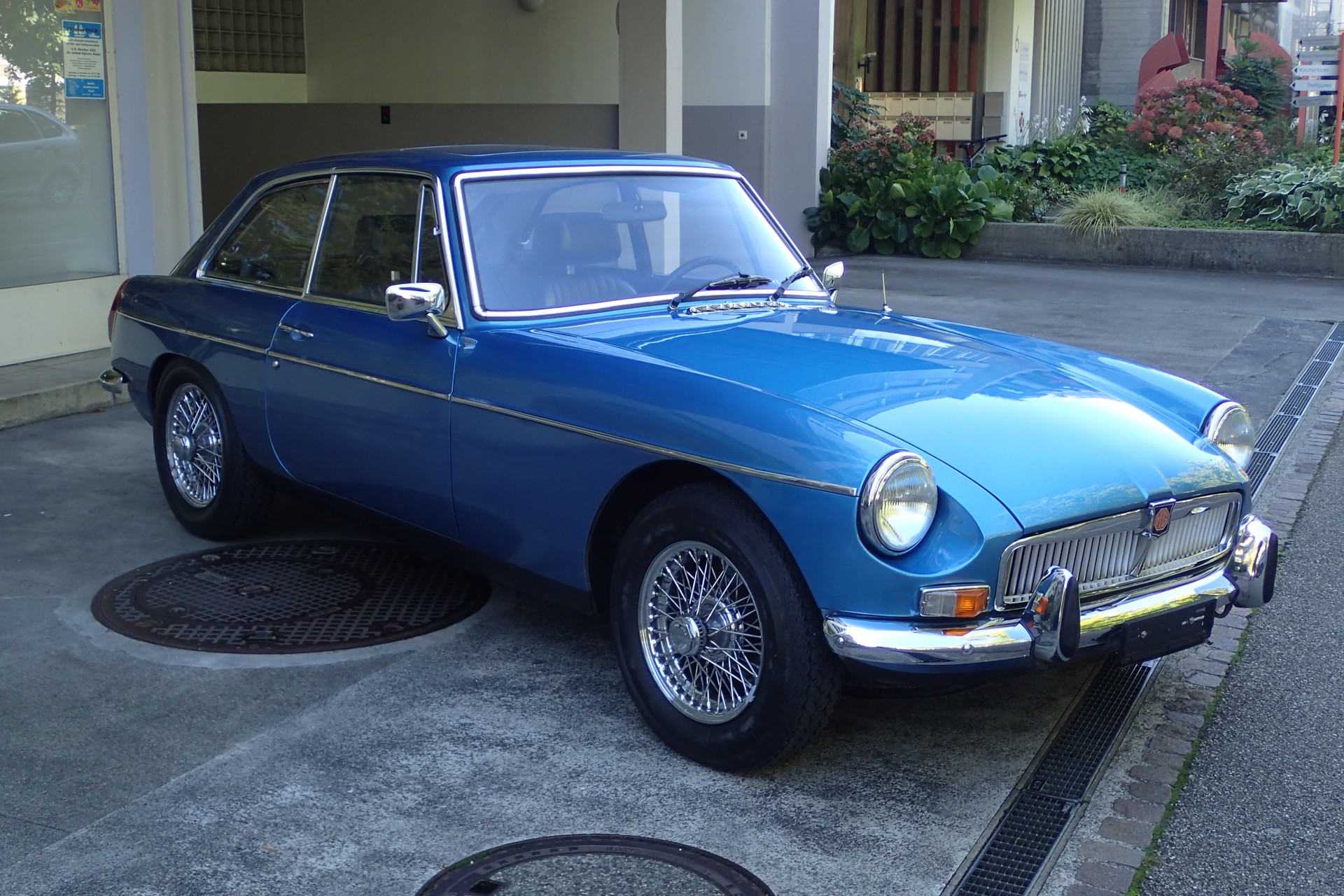 MG MGB-showroom-element-2