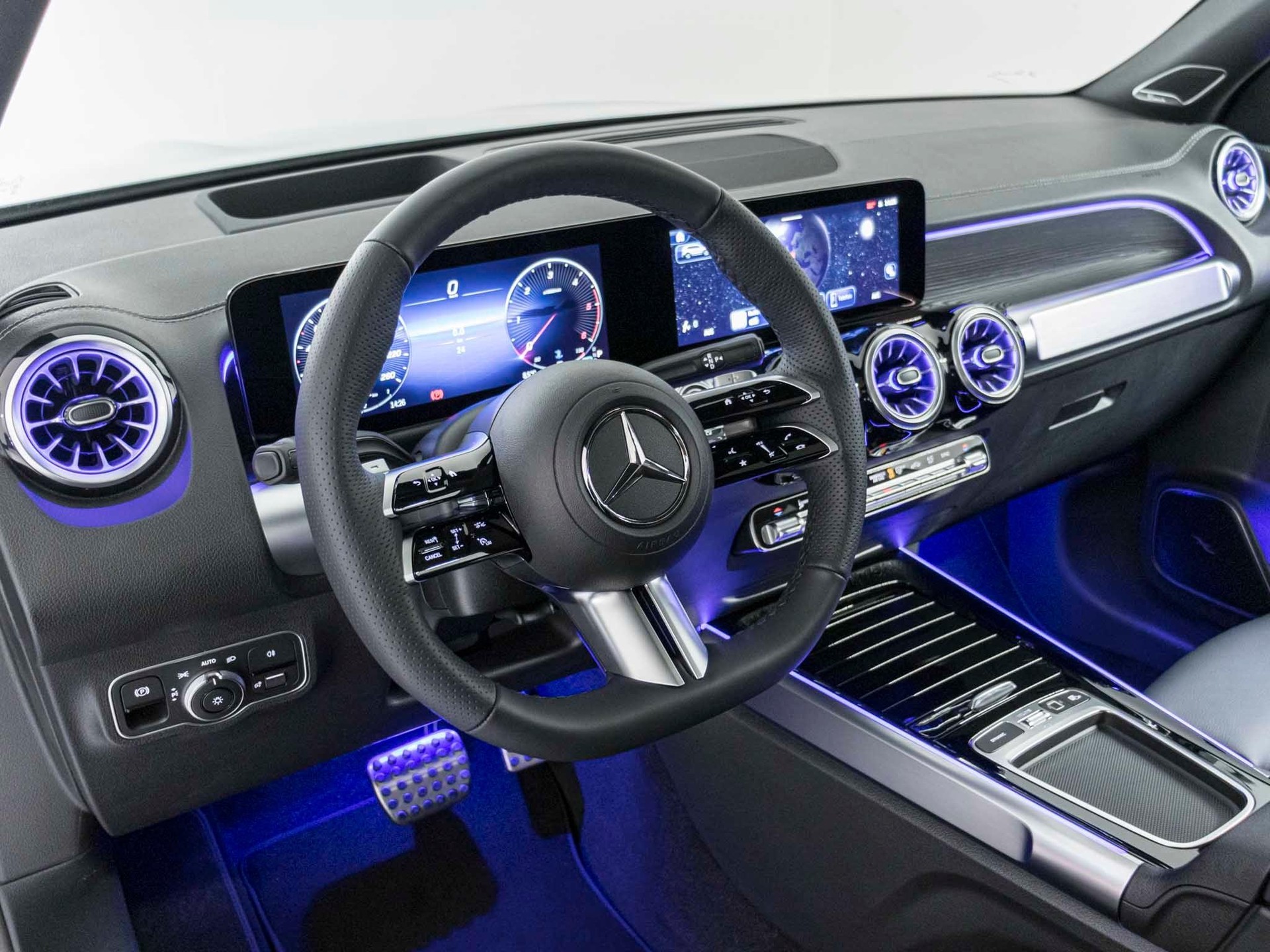 MERCEDES-BENZ GLB 220 d 4MATIC-image-10