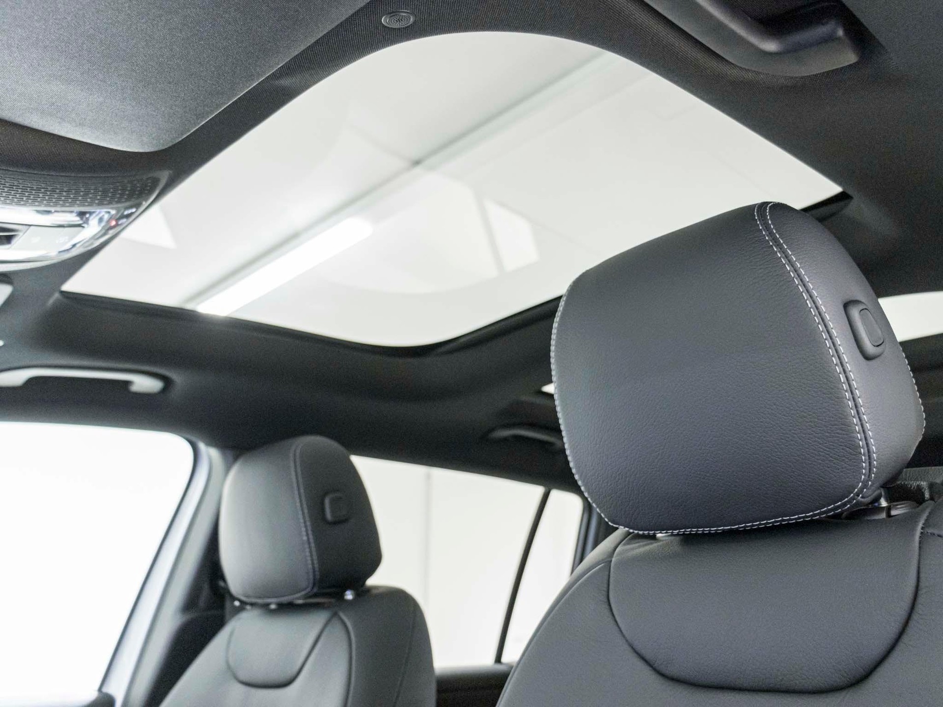 MERCEDES-BENZ GLB 220 d 4MATIC-image-9