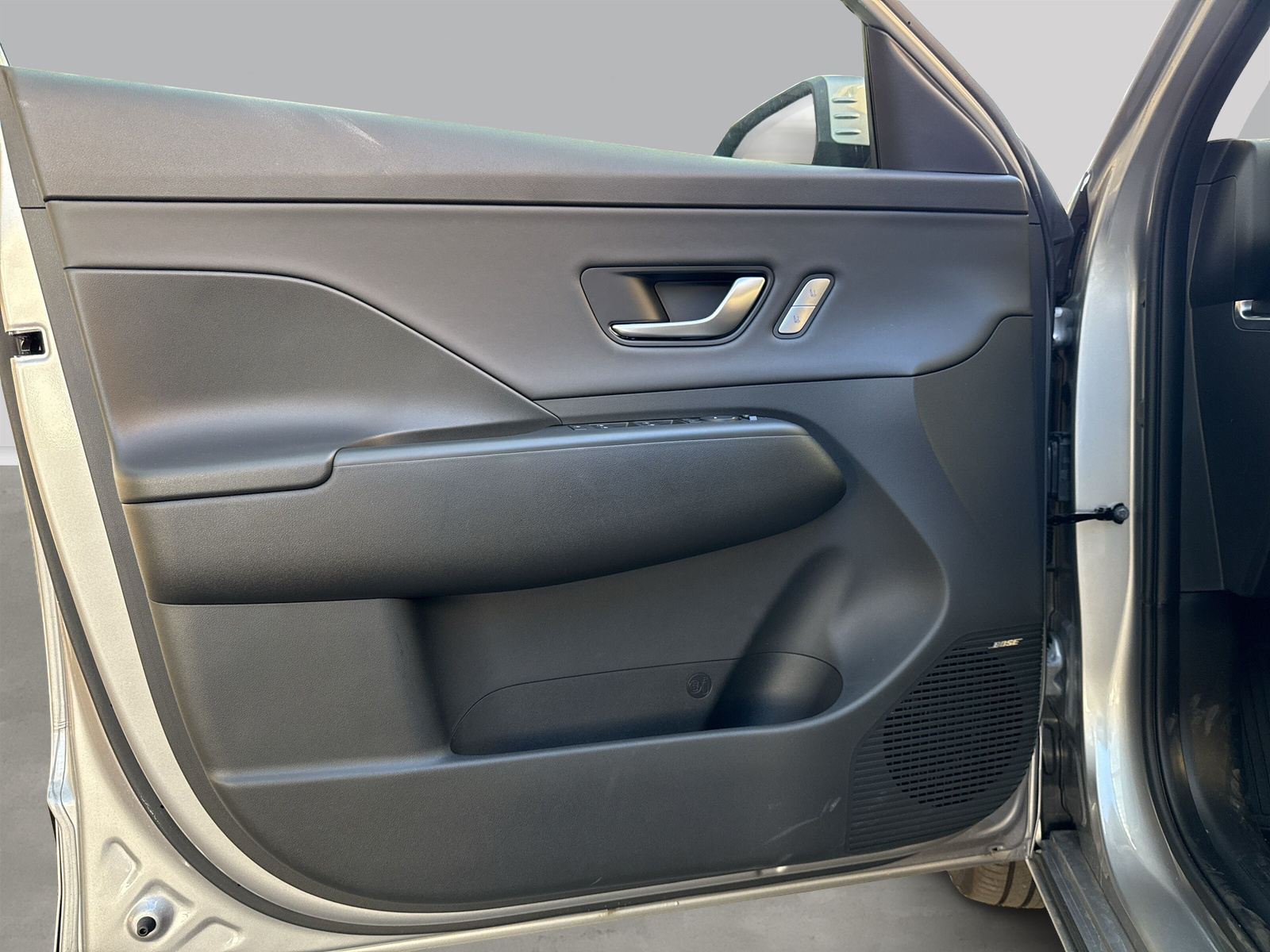 HYUNDAI Kona EV 65.4 kWh Vertex-image-6