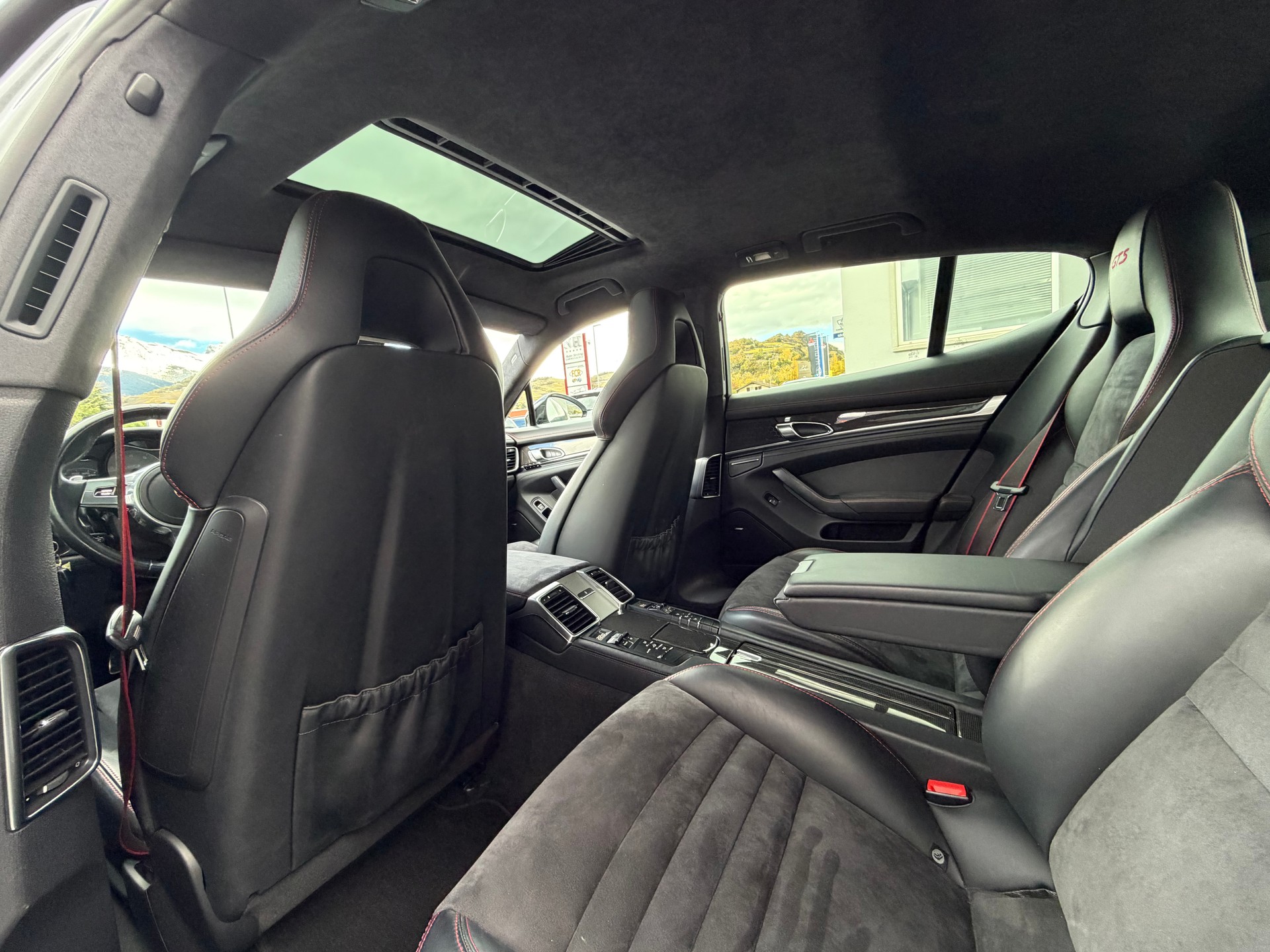 PORSCHE Panamera GTS 4.8 PDK-image-7