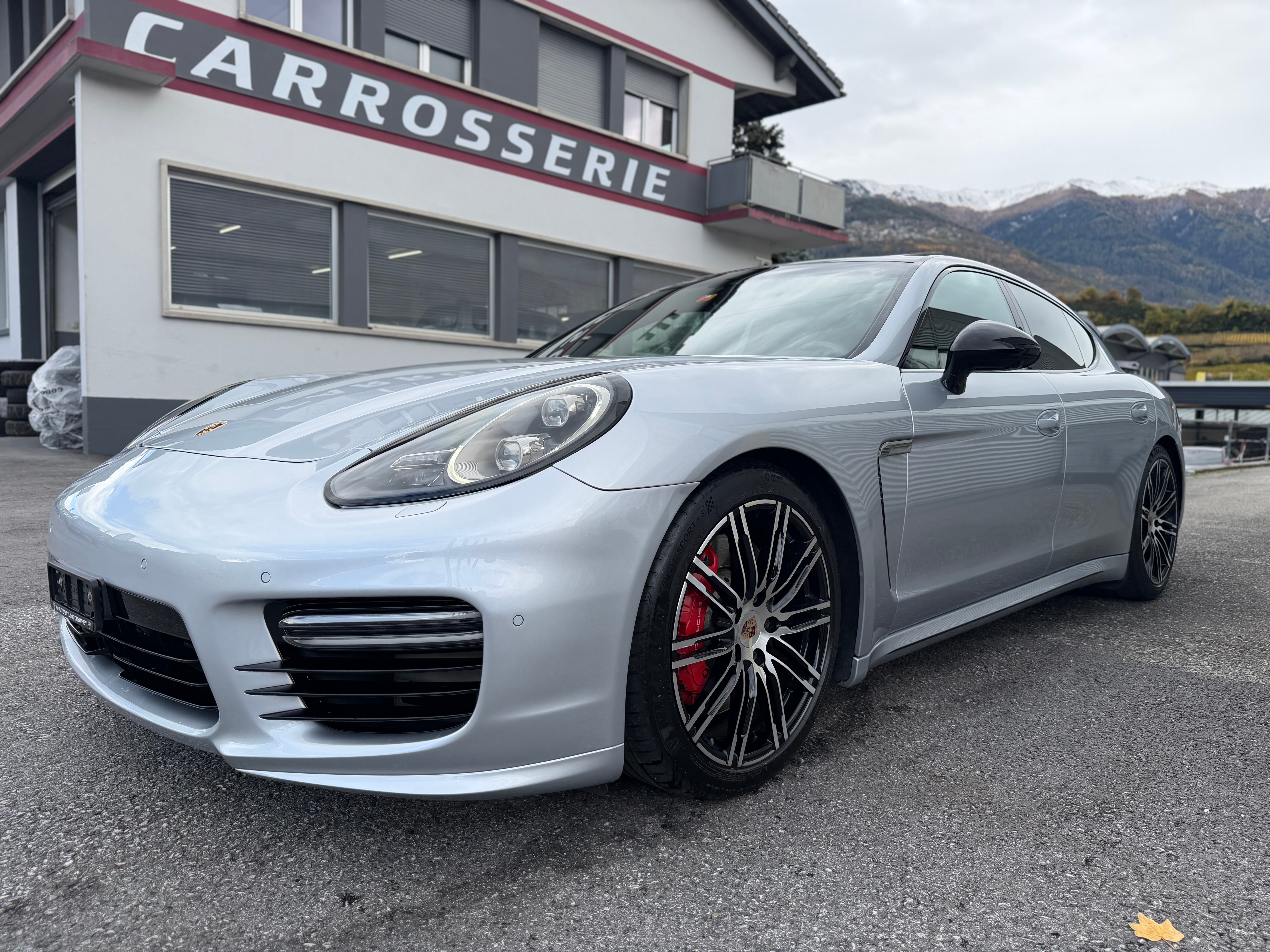 Car photo