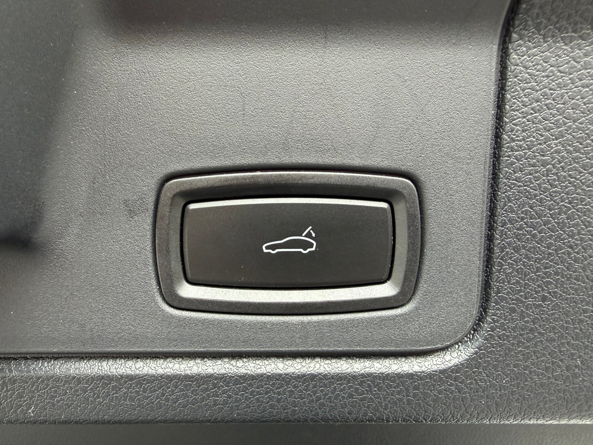 PORSCHE Panamera GTS 4.8 PDK-image-15