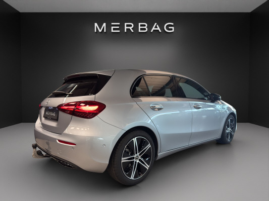 MERCEDES-BENZ A 220 d 8G-DCT-image-3
