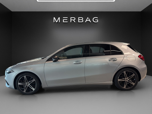 MERCEDES-BENZ A 220 d 8G-DCT-image-2
