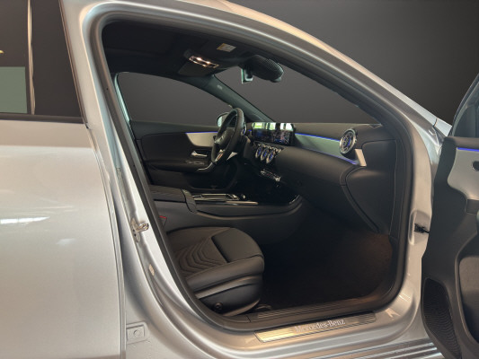 MERCEDES-BENZ A 220 d 8G-DCT-image-8