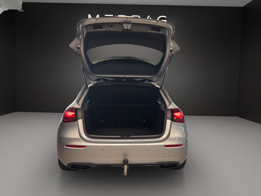 MERCEDES-BENZ A 220 d 8G-DCT-image-11