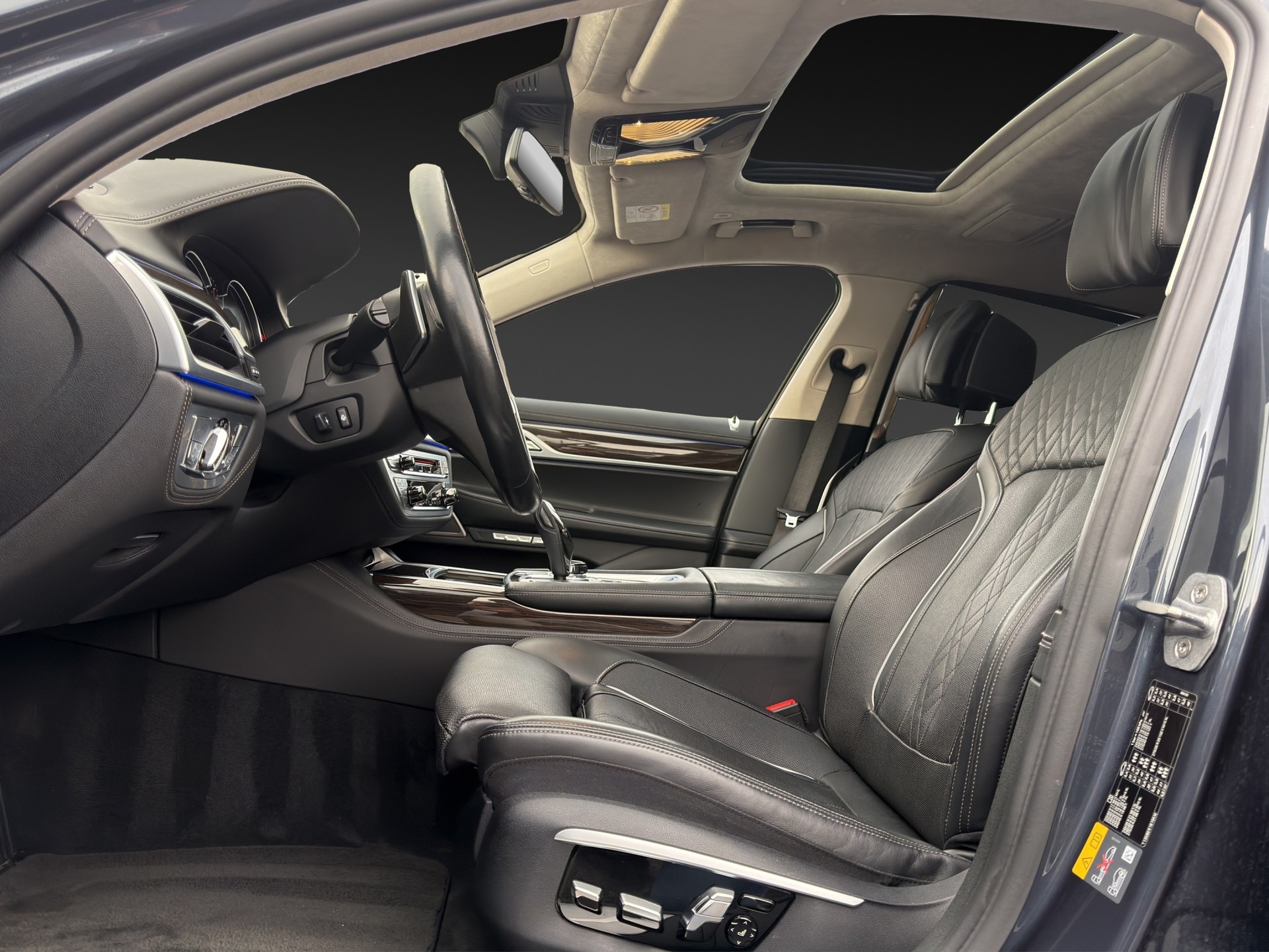 BMW 740Le xDrive iPerformance Steptronic-image-11