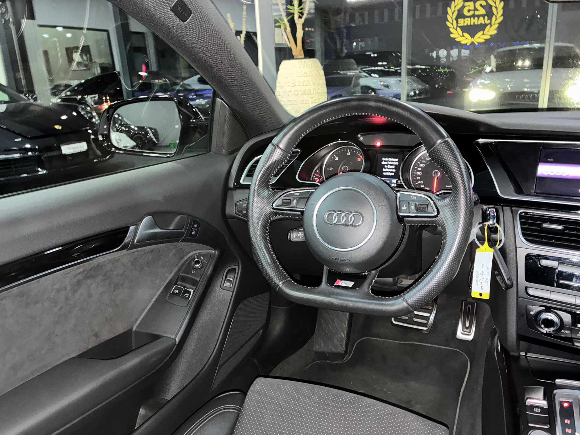 AUDI A5 Coupé 2.0 TDI quattro S-tronic-image-10