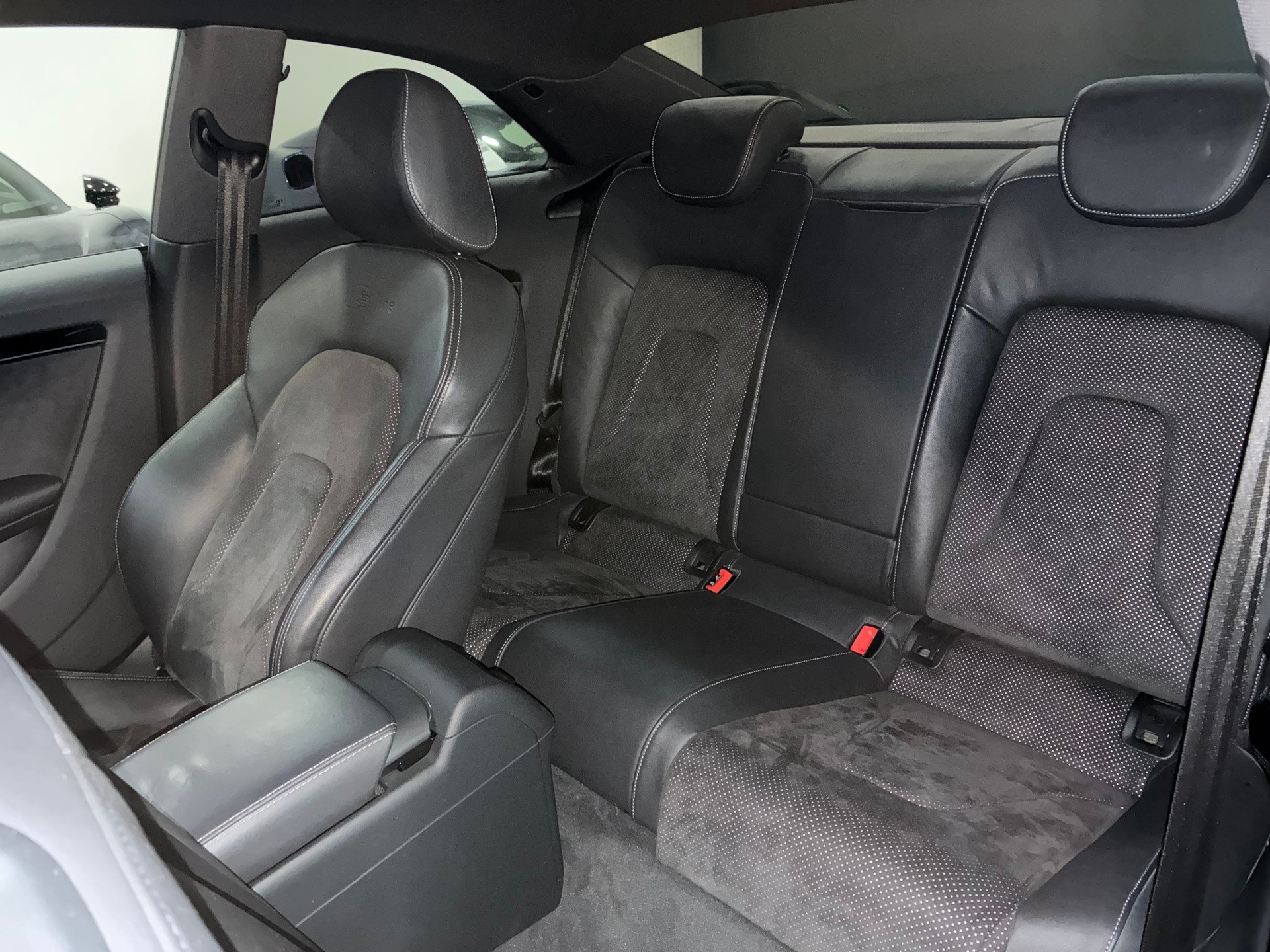 AUDI A5 Coupé 2.0 TDI quattro S-tronic-image-8