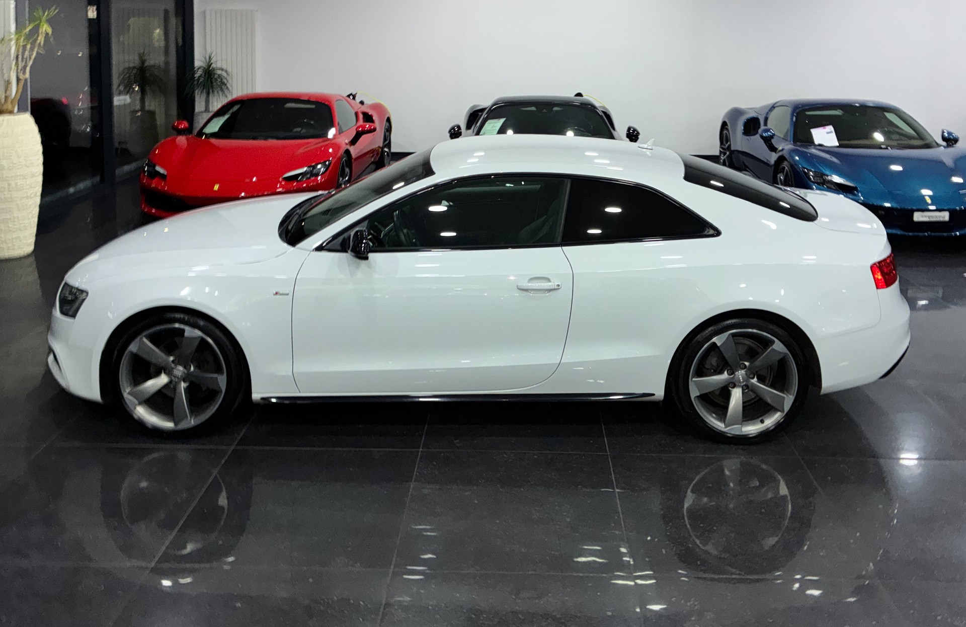 AUDI A5 Coupé 2.0 TDI quattro S-tronic-image-3