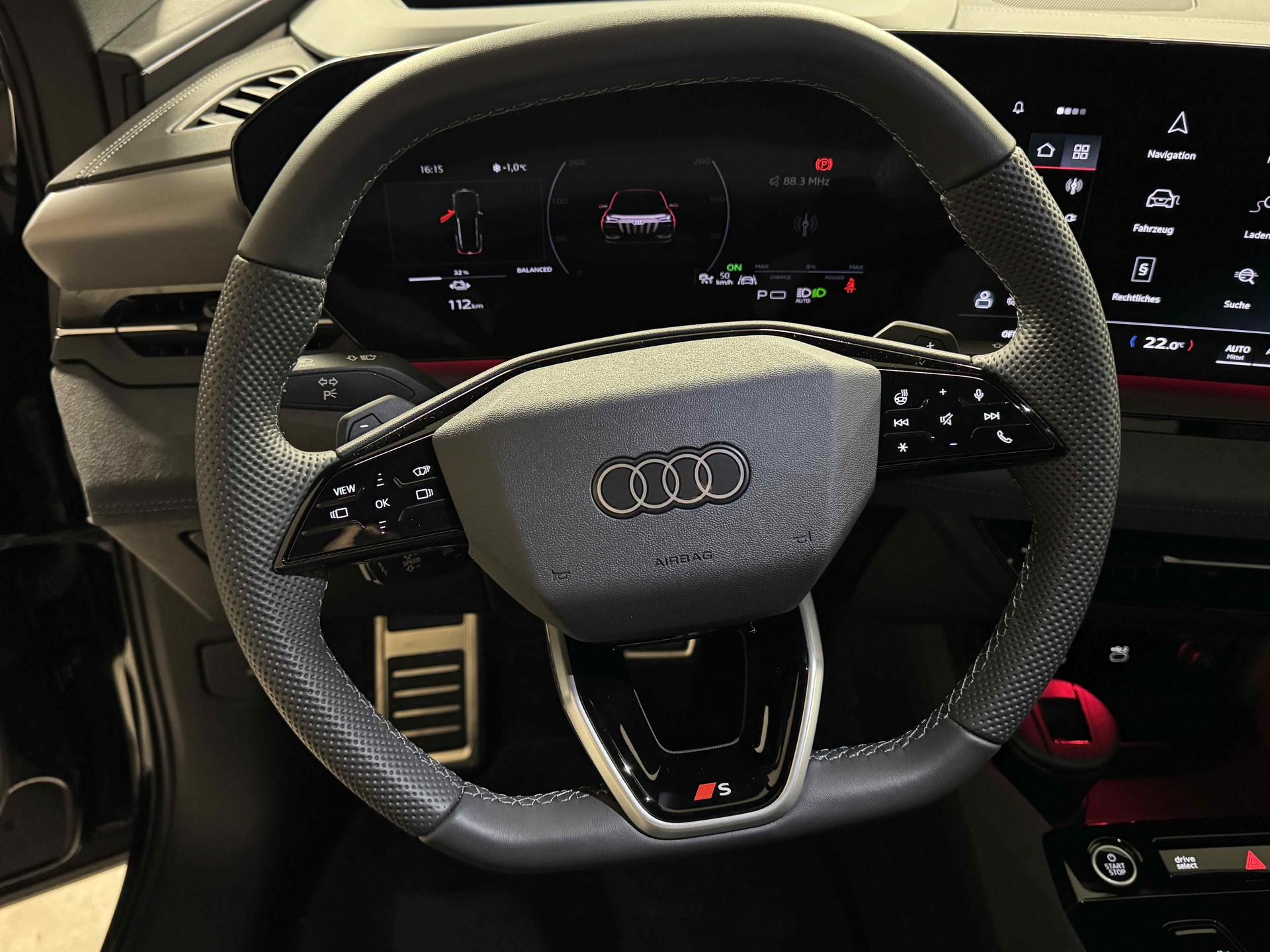 AUDI Q6 e-tron quattro-image-10