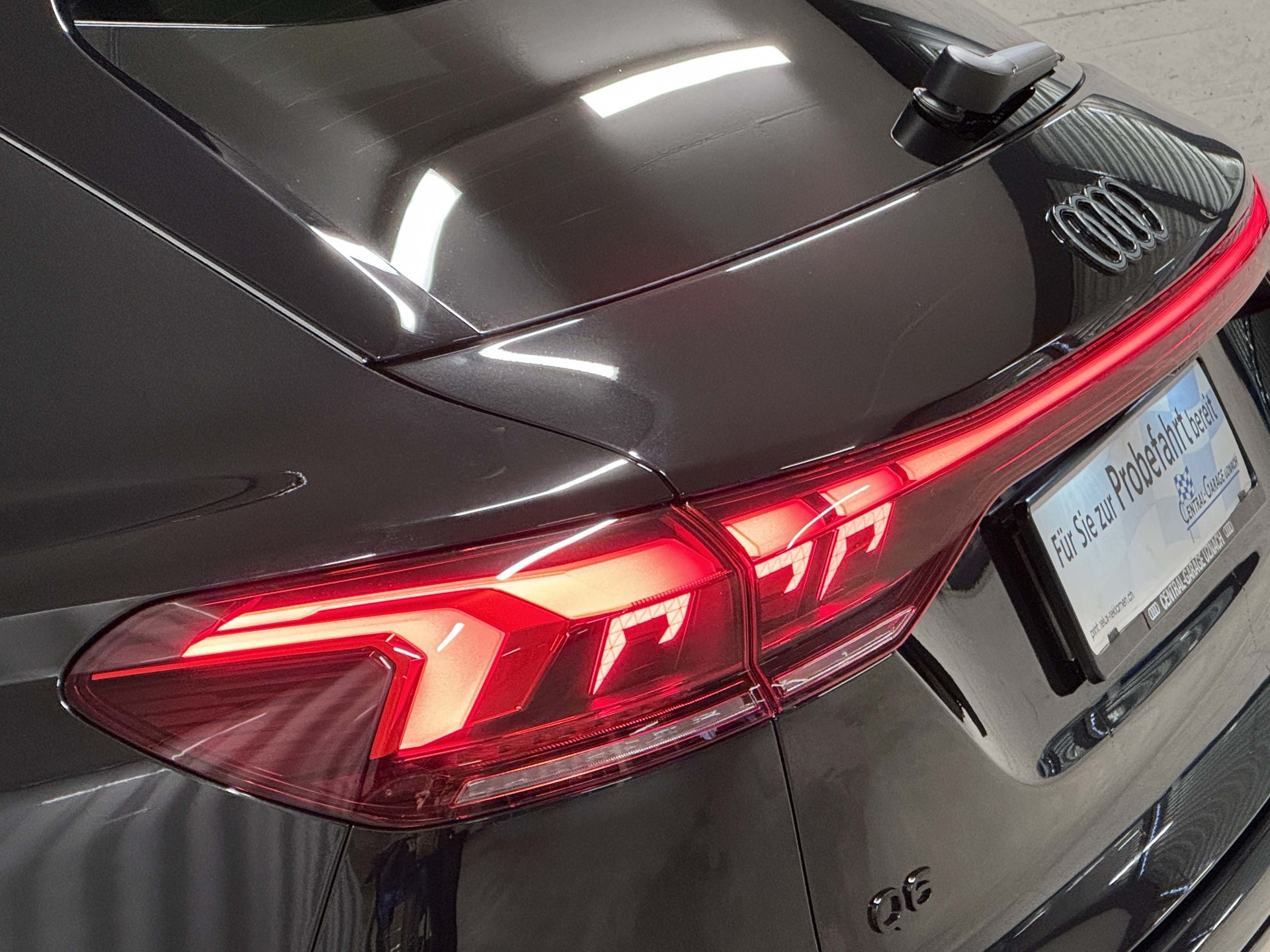 AUDI Q6 e-tron quattro-image-4
