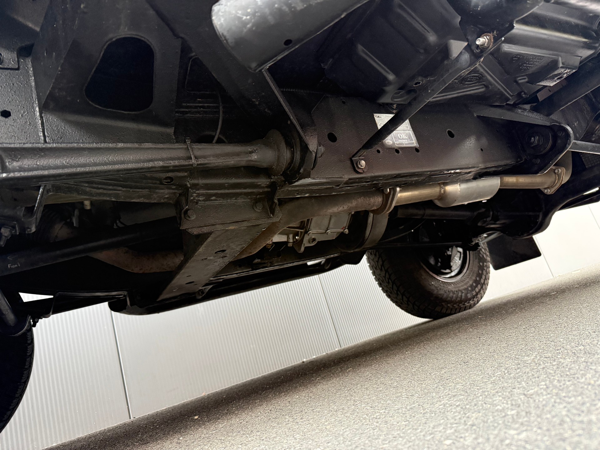 LAND ROVER Defender 90 TD4-image-13