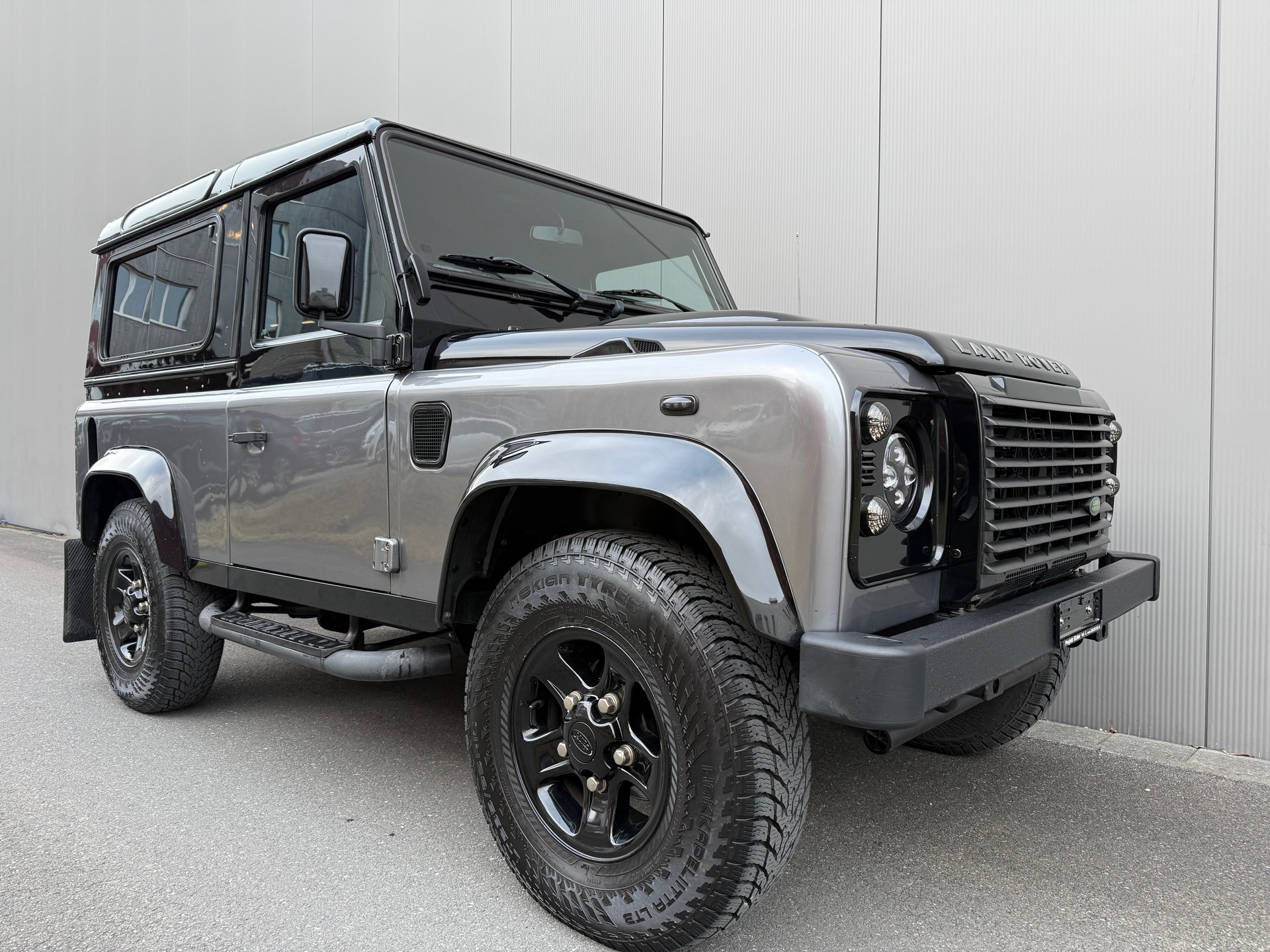 LAND ROVER Defender 90 TD4-image-3