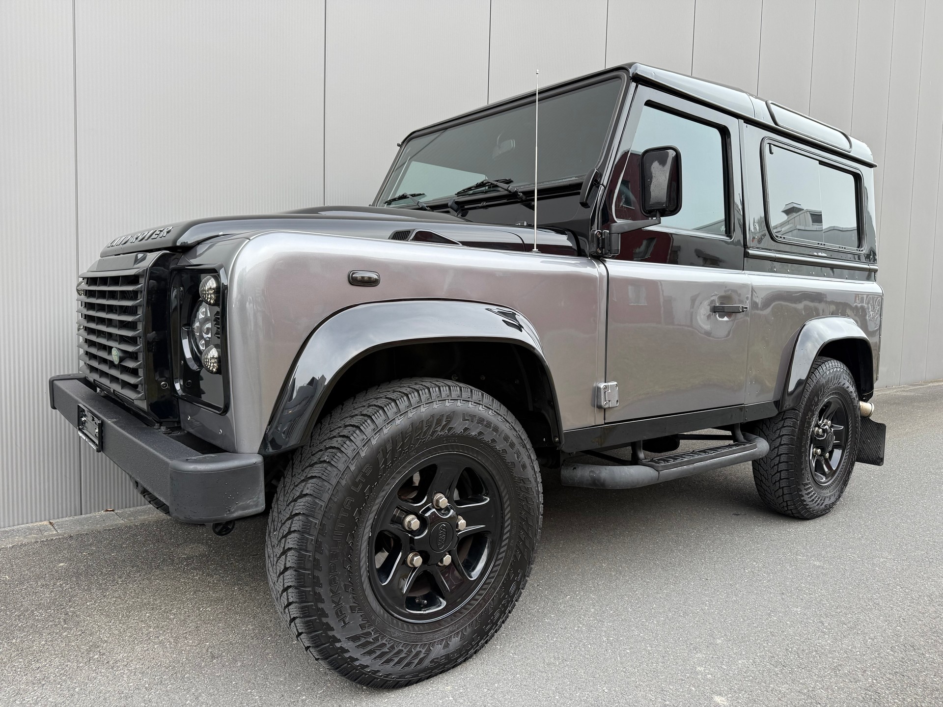 LAND ROVER Defender 90 TD4-image-0