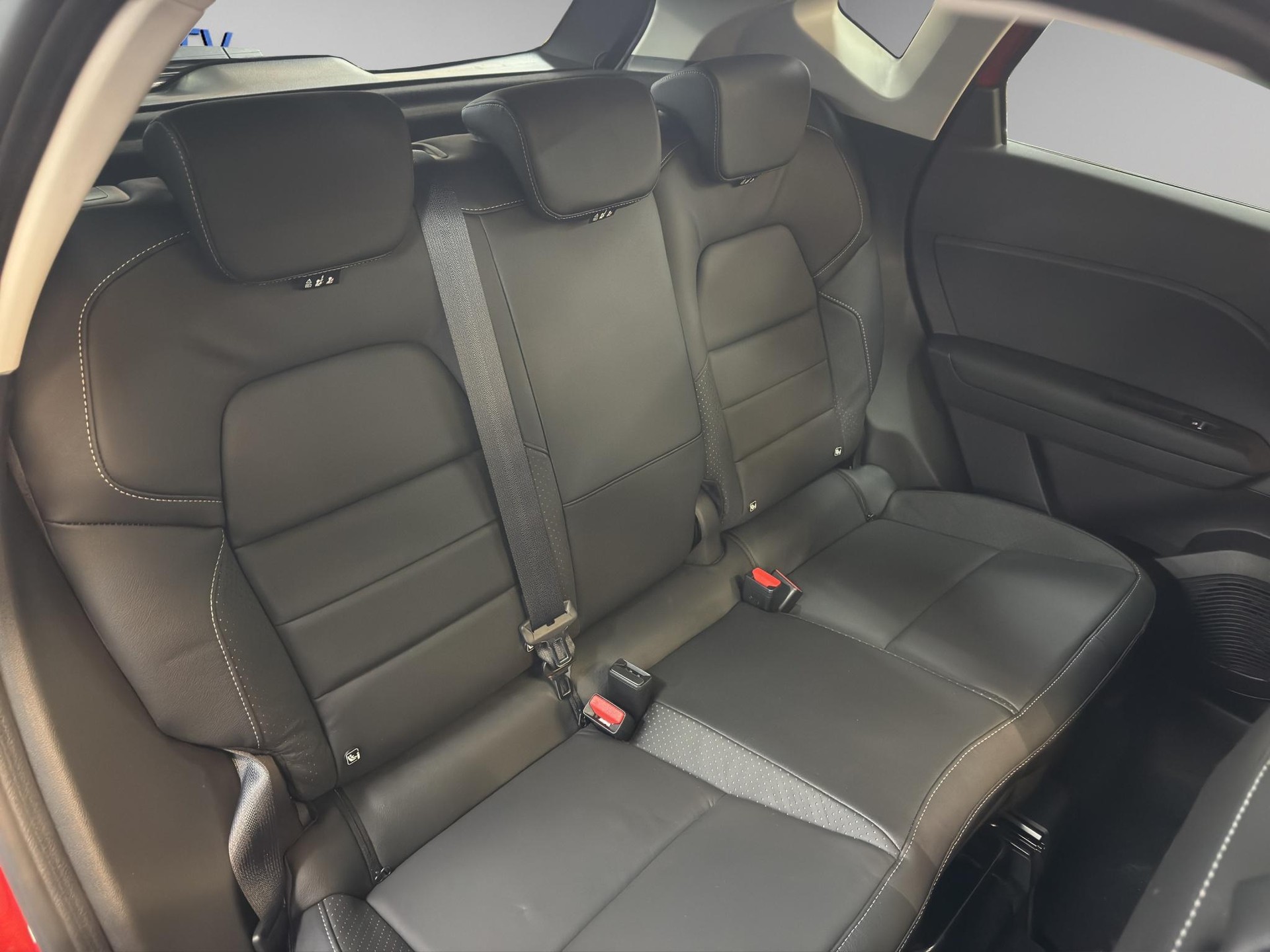 MITSUBISHI ASX 1.6 PHEV Instyle-image-11