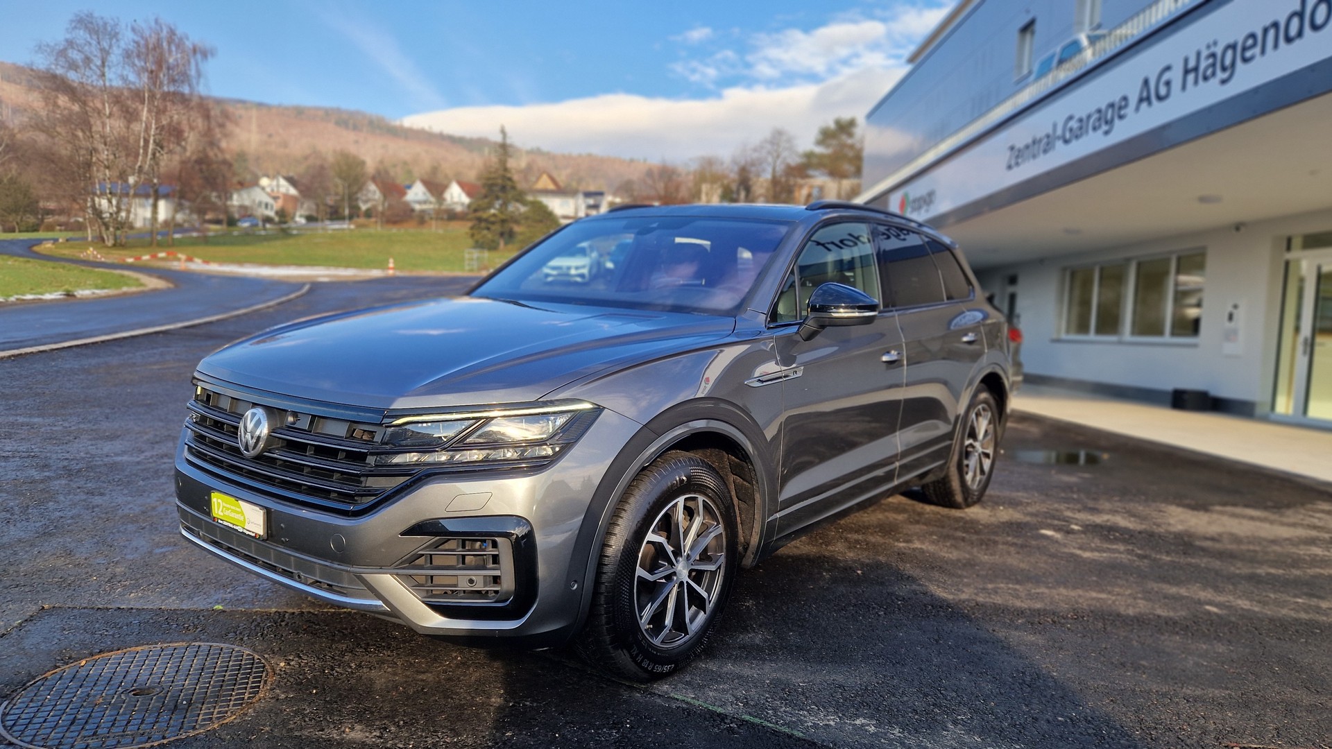 VW Touareg 3.0 TDI R Line Tiptronic-image-1