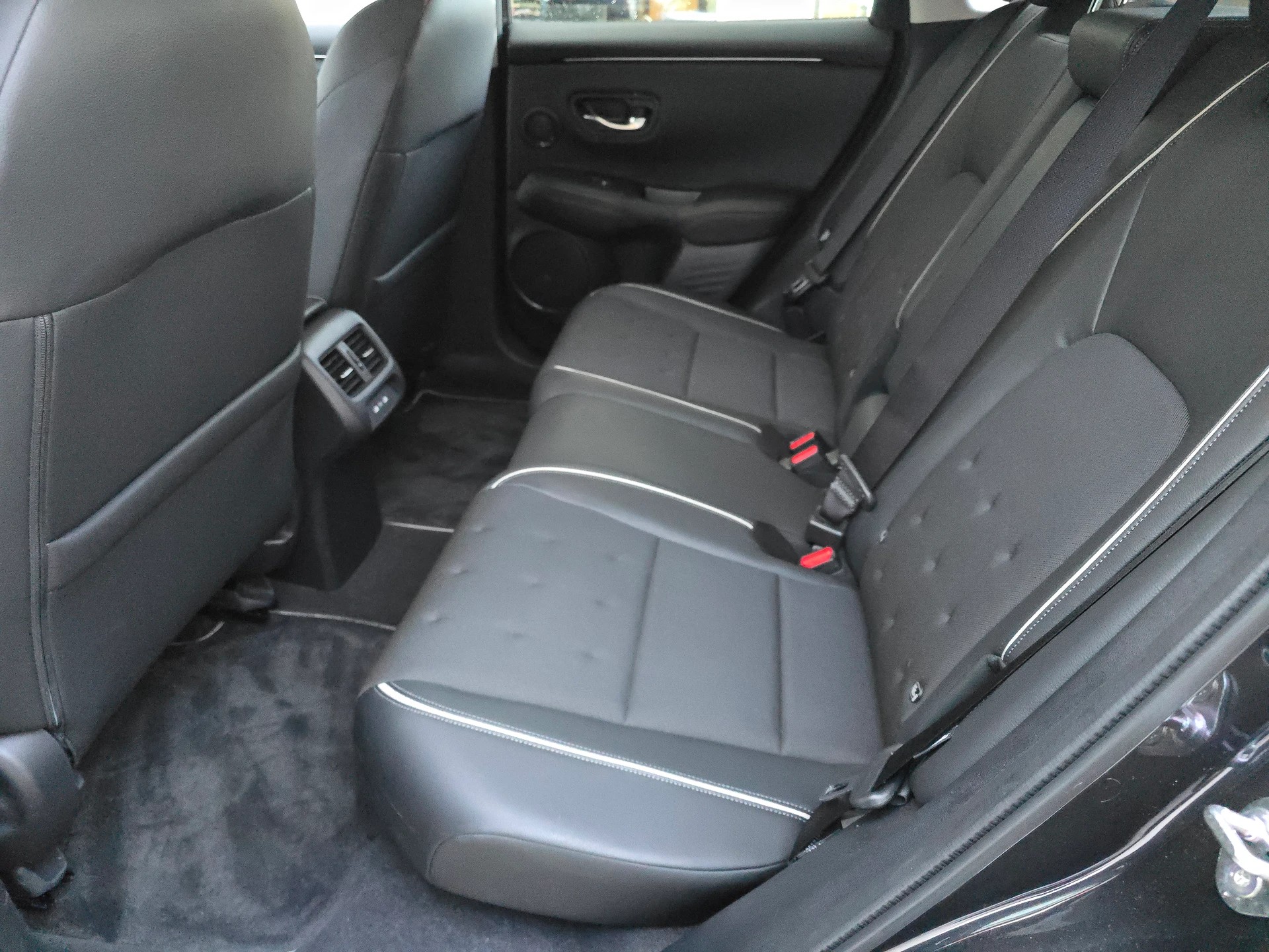 HONDA ZR-V 2.0i MMD Sport-image-8
