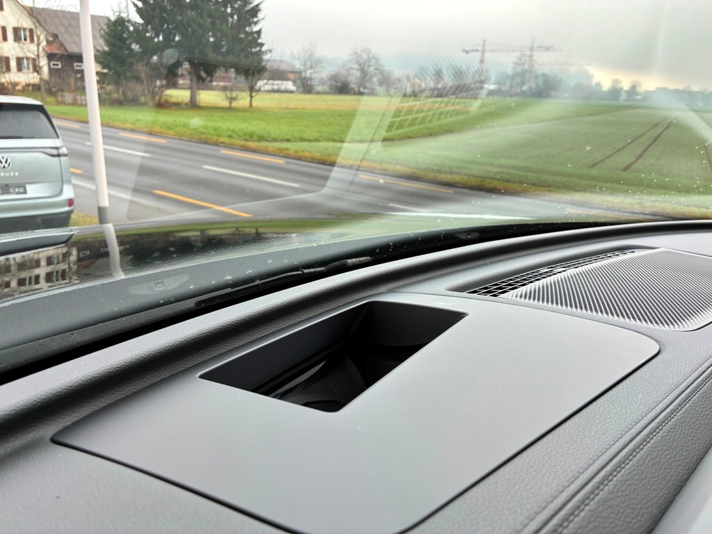 VW Tiguan 2.0 TSI DSG R-Line 4Motion-image-11