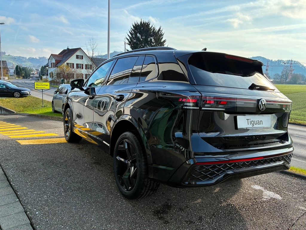 VW Tiguan 2.0 TSI DSG R-Line 4Motion-image-4