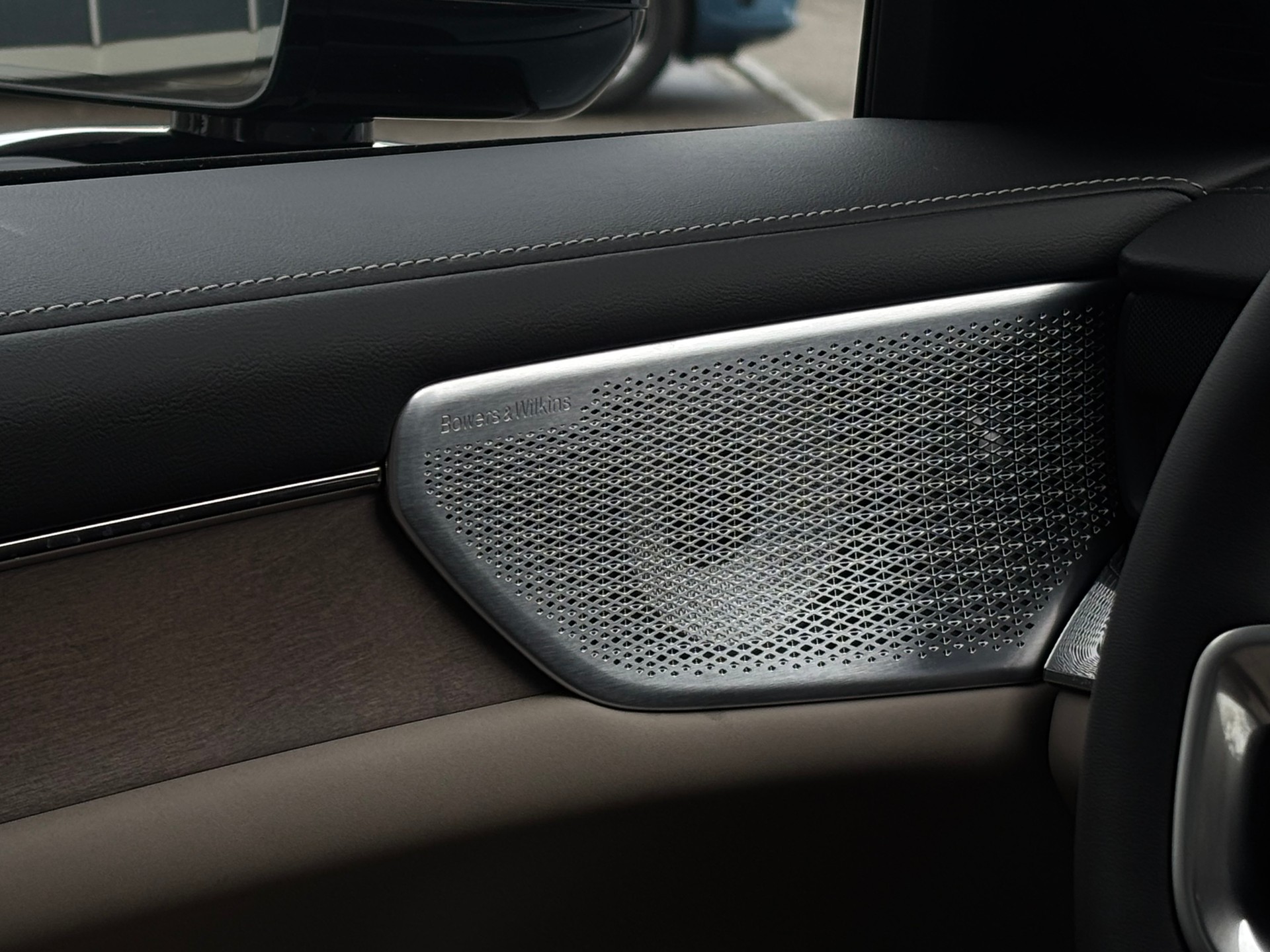 VOLVO ES90 Ultra-image-15