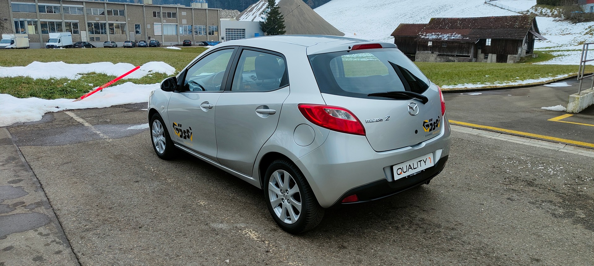 MAZDA 2 1.3i 16V Exclusive-image-6