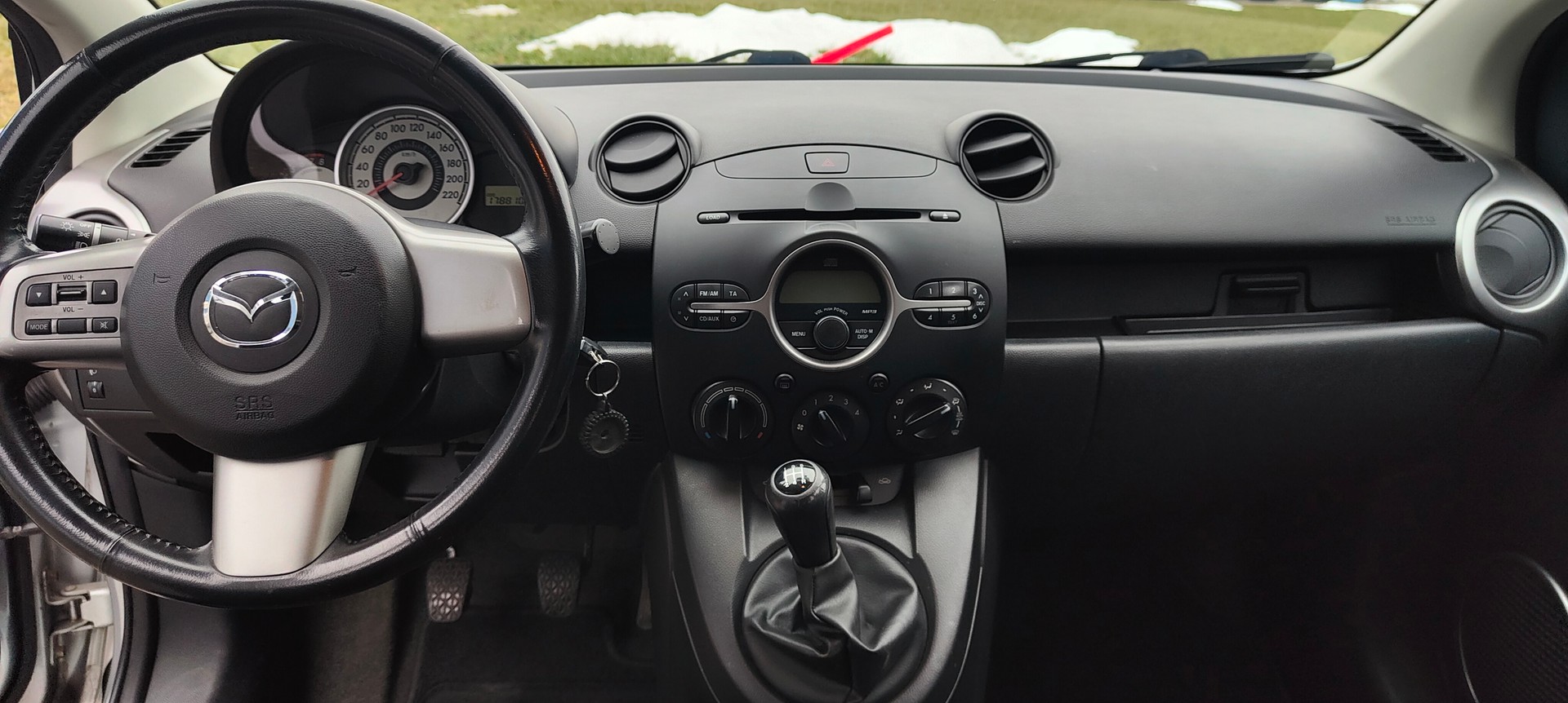 MAZDA 2 1.3i 16V Exclusive-image-9