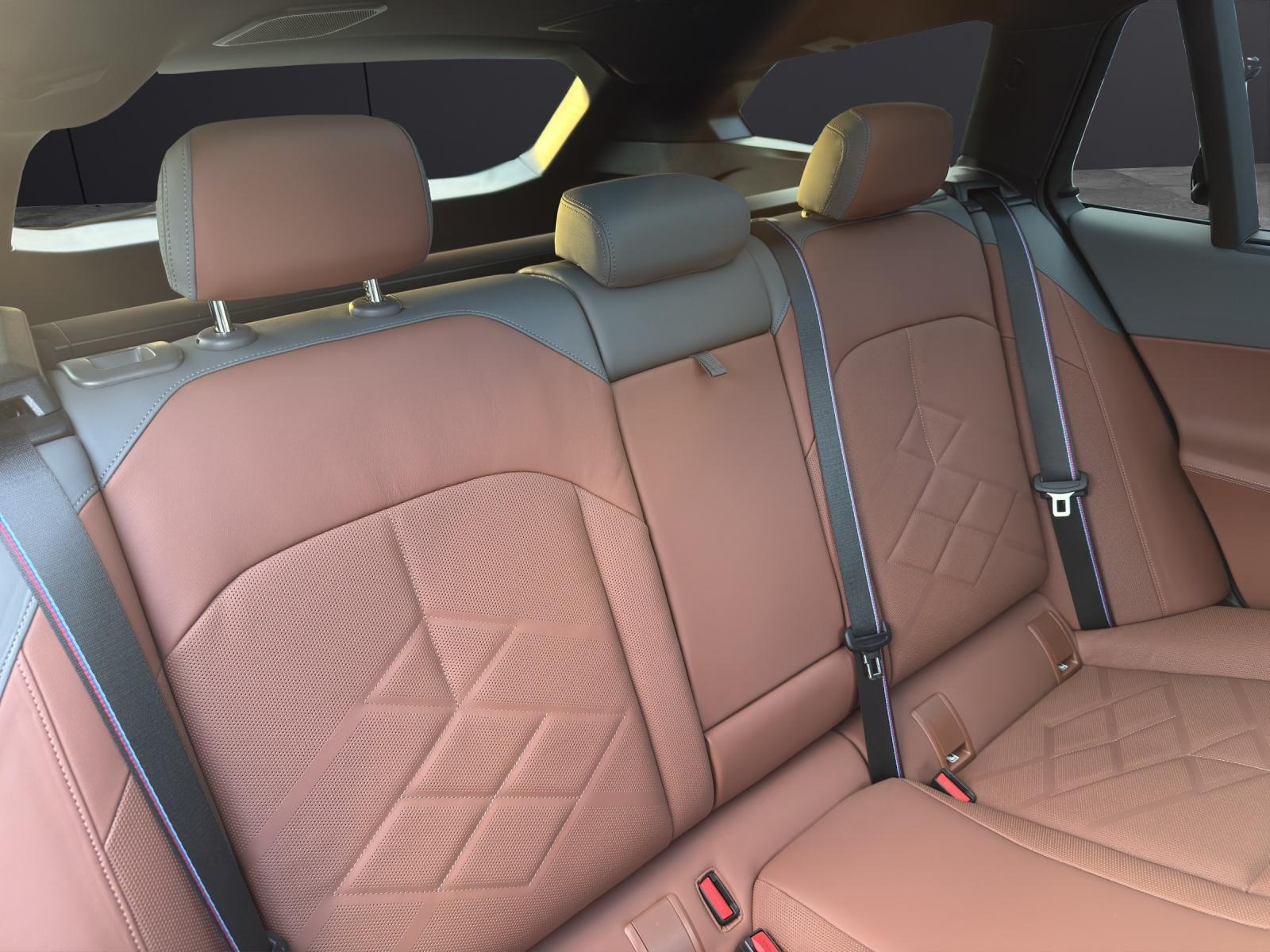 BMW 520d xDrive Touring-image-10
