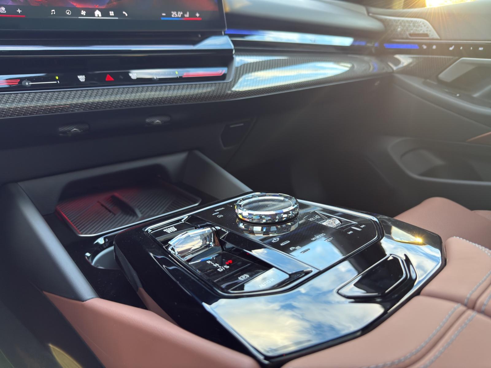 BMW 520d xDrive Touring-image-14