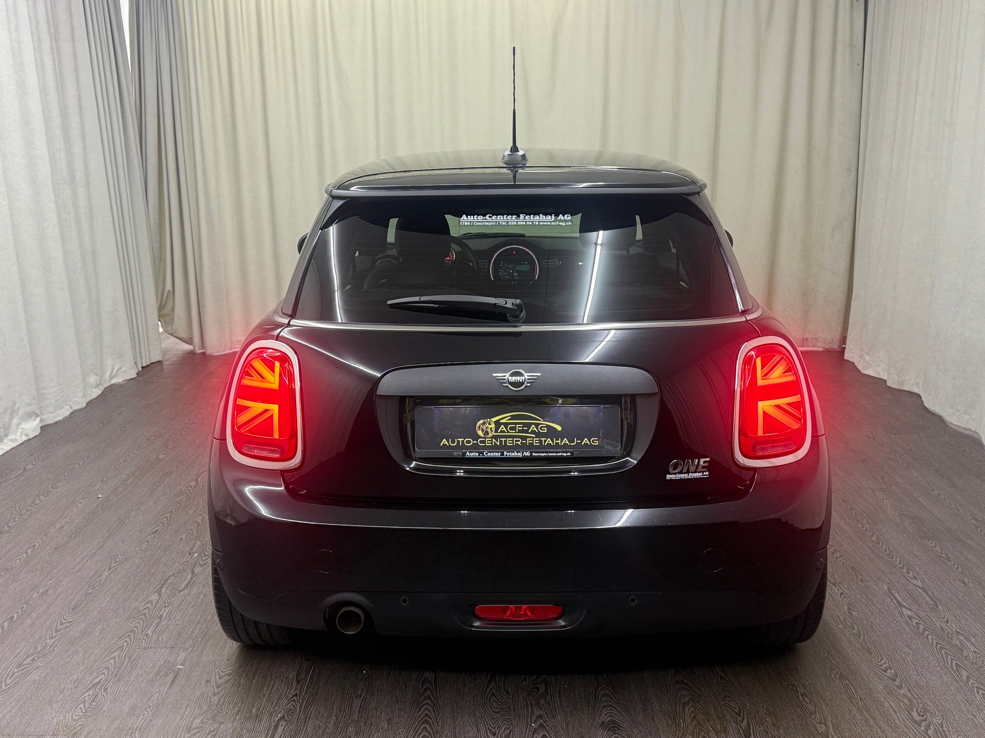 MINI One Blackyard-image-4