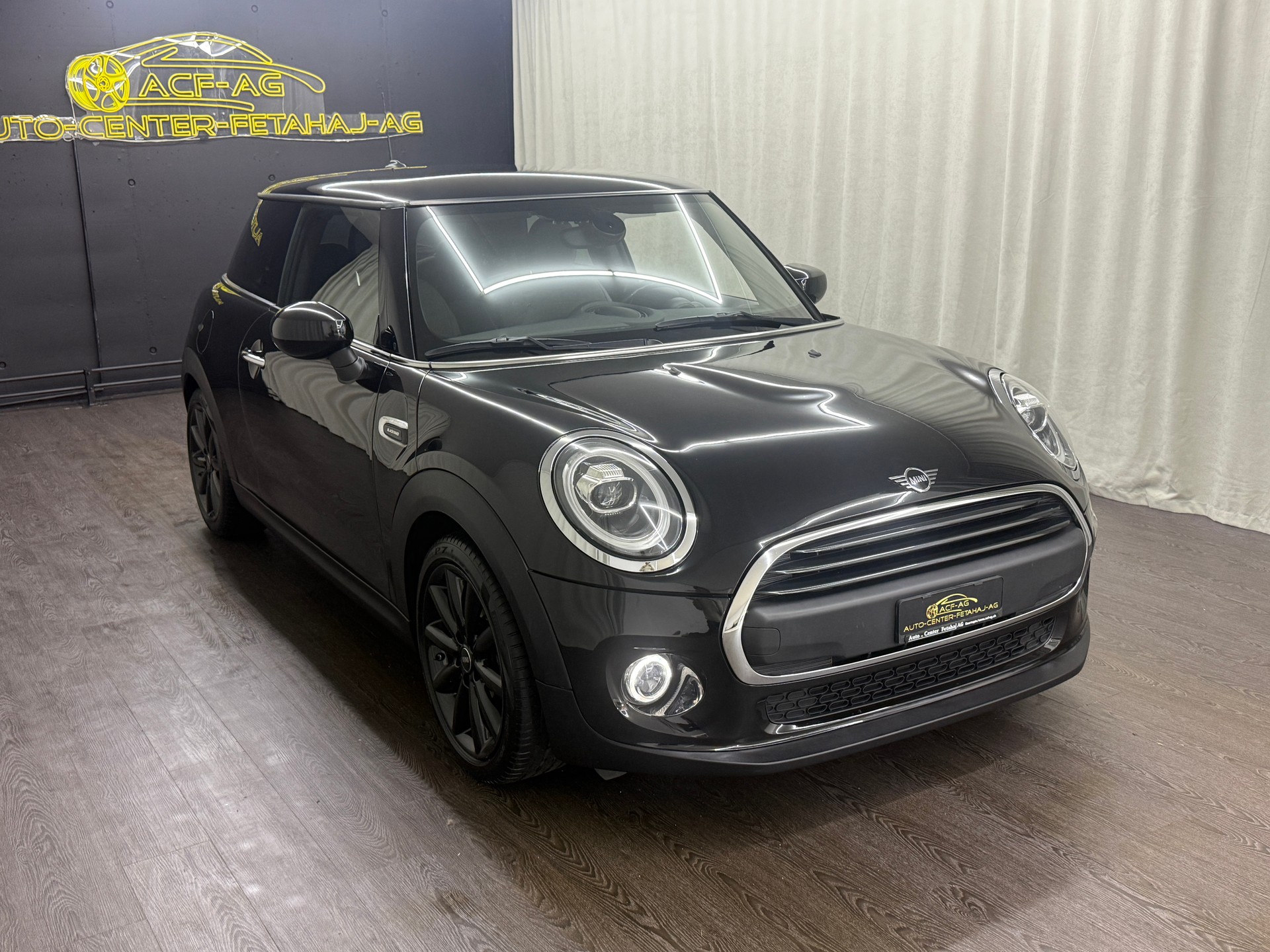 MINI One Blackyard-image-2