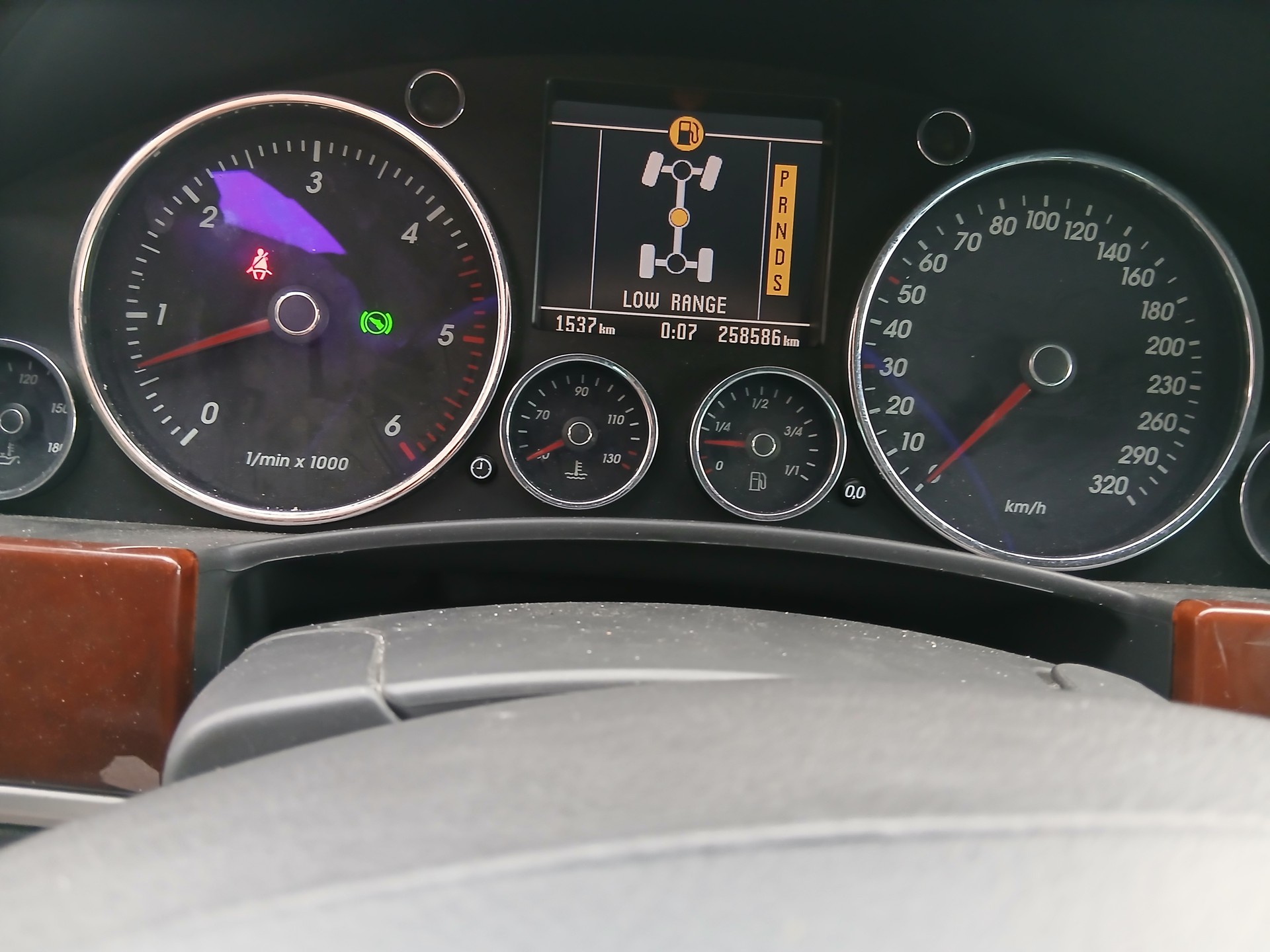 VW Touareg 5.0 TDI V10 Automatic-image-3