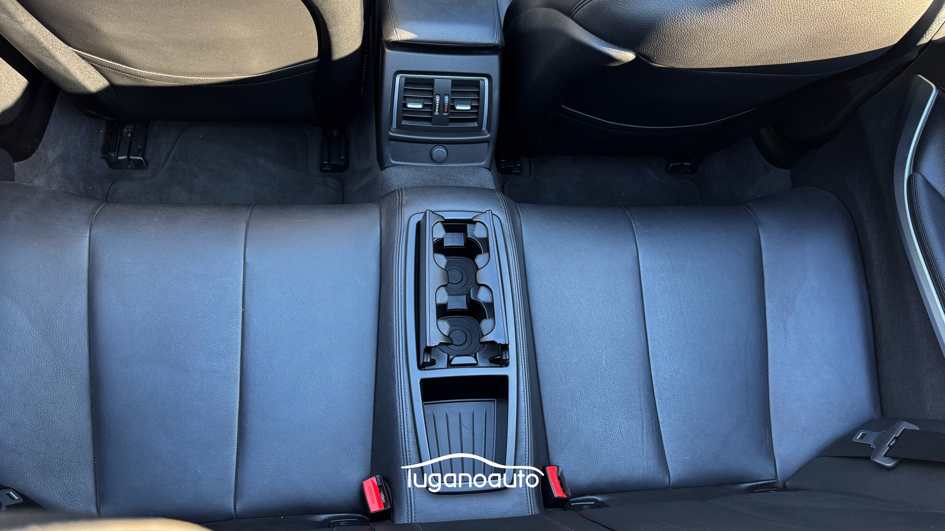 BMW 420d Cabriolet Luxury Line Steptronic-image-13
