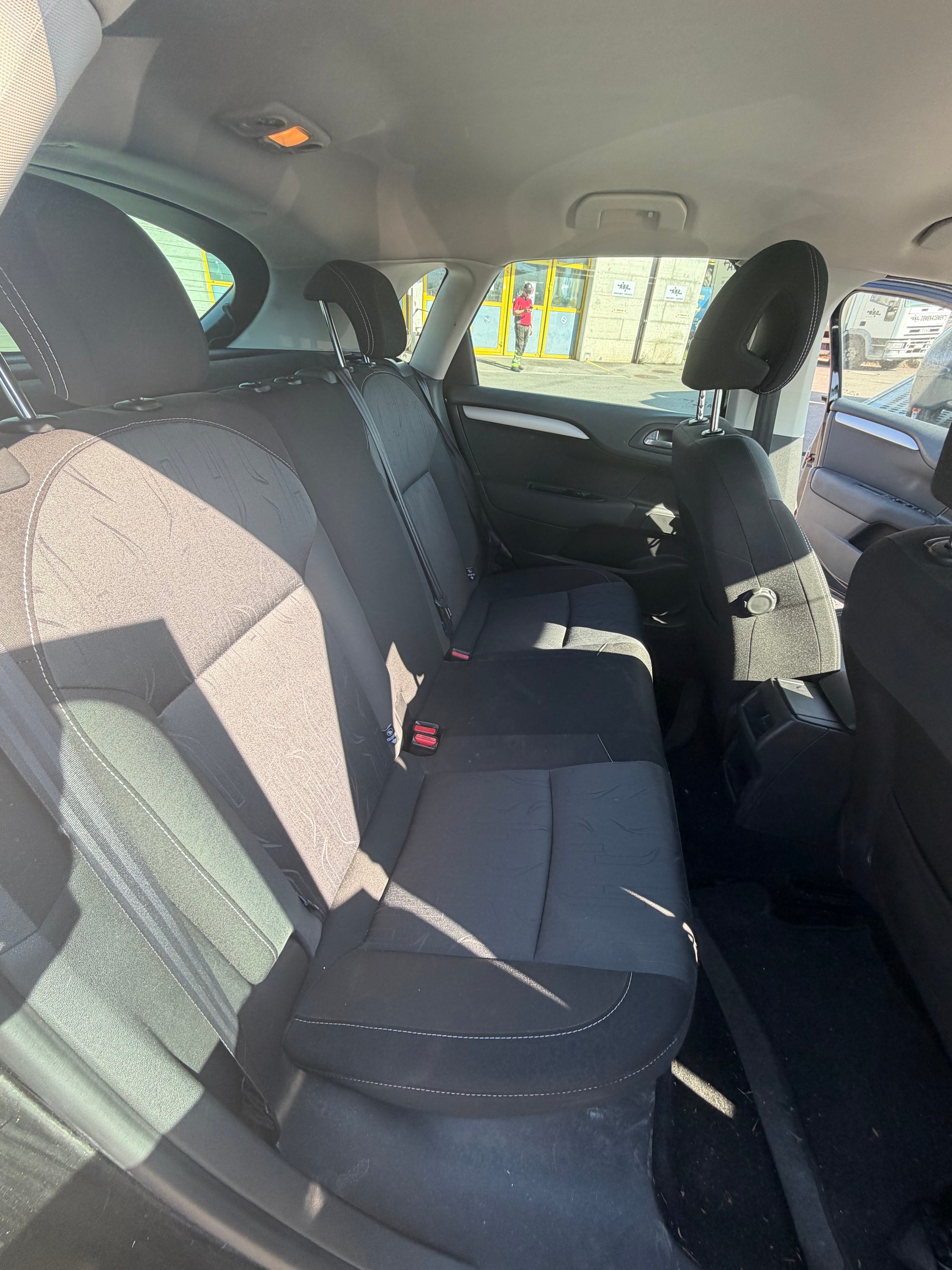 CITROEN C4 Berline 1.6 VTi Séduction-image-6